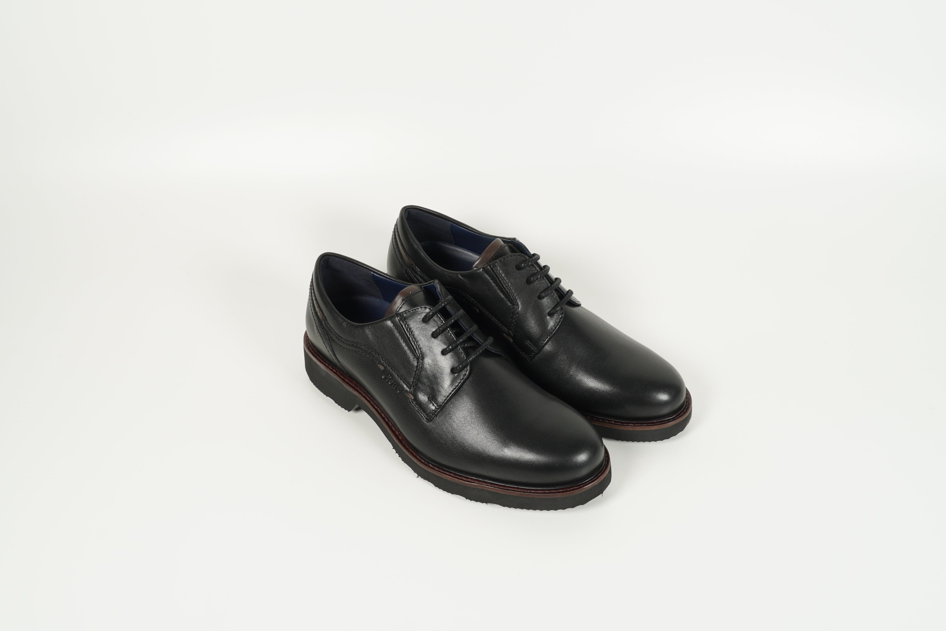 Schnürschuh Schwarz