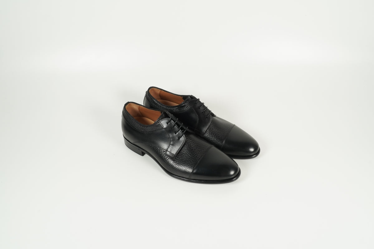 Schnürschuh Schwarz