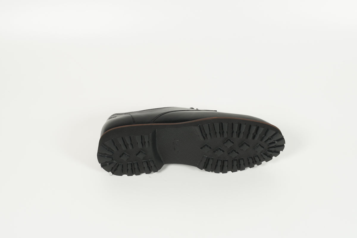 Schnürschuh Schwarz