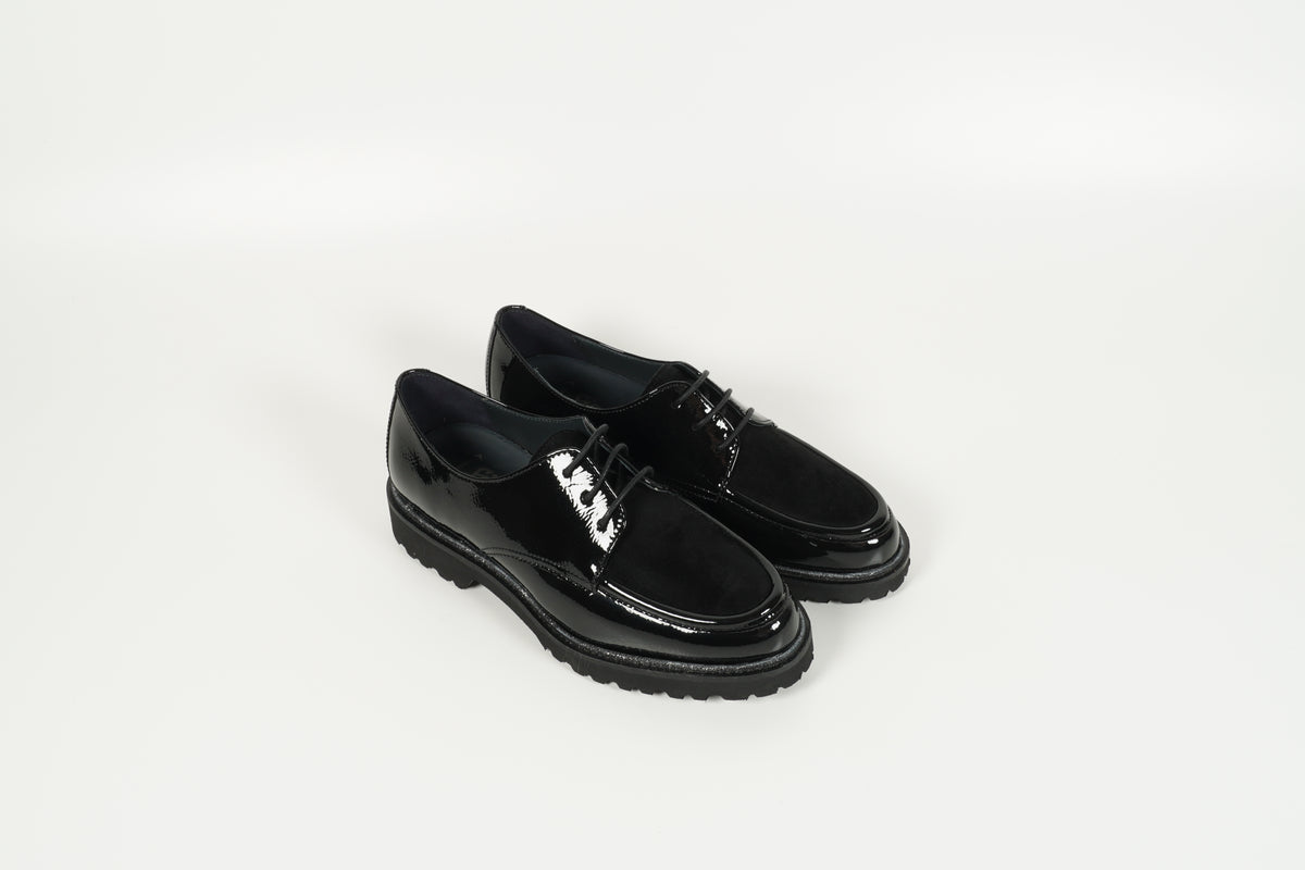 Chaussure à lacets noire
