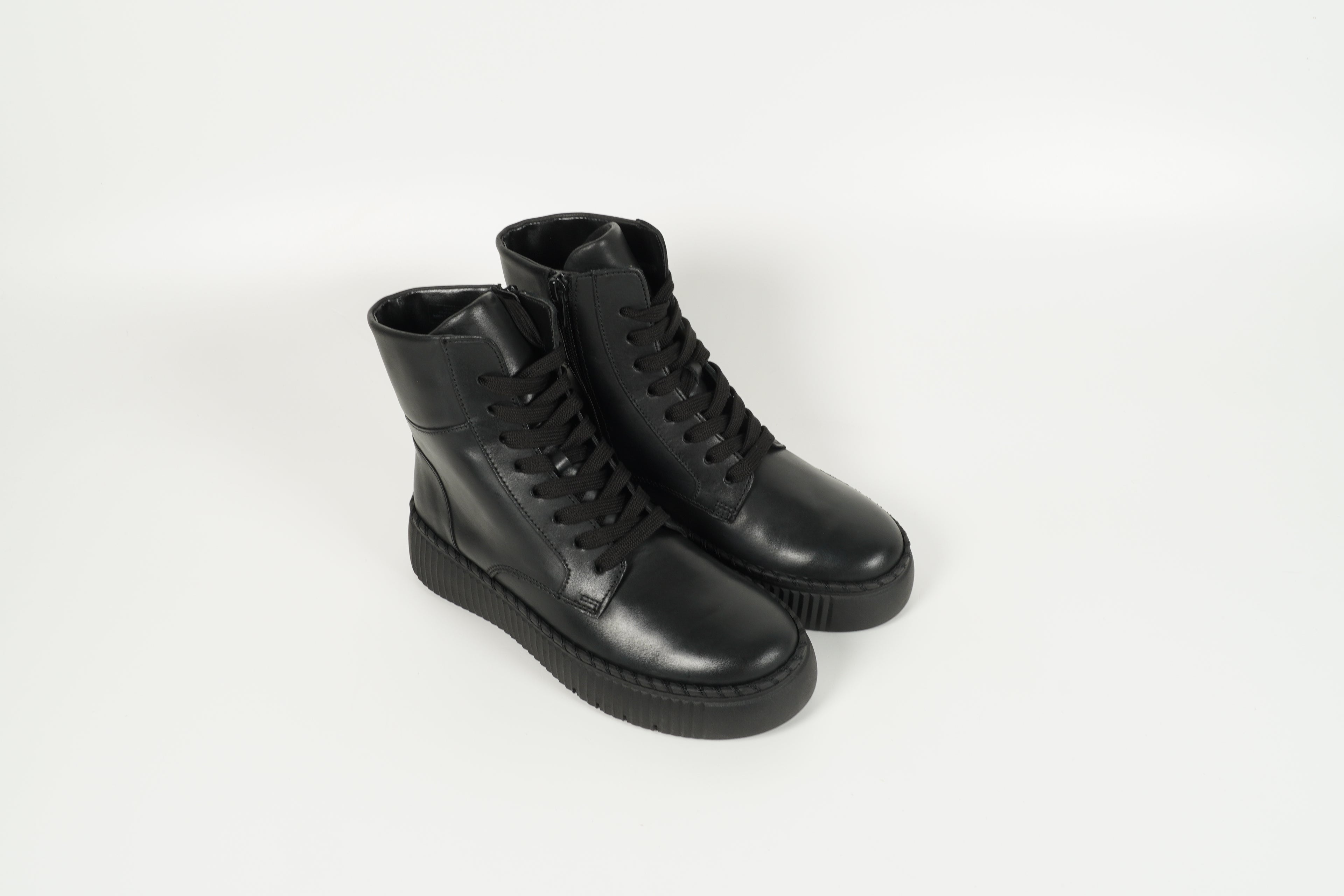 Schnürschuh Schwarz