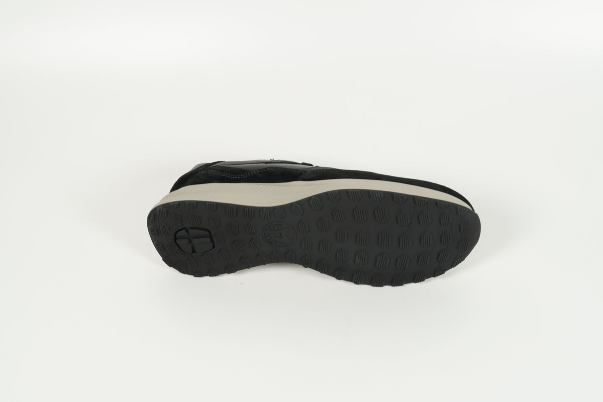 Sneaker Schwarz