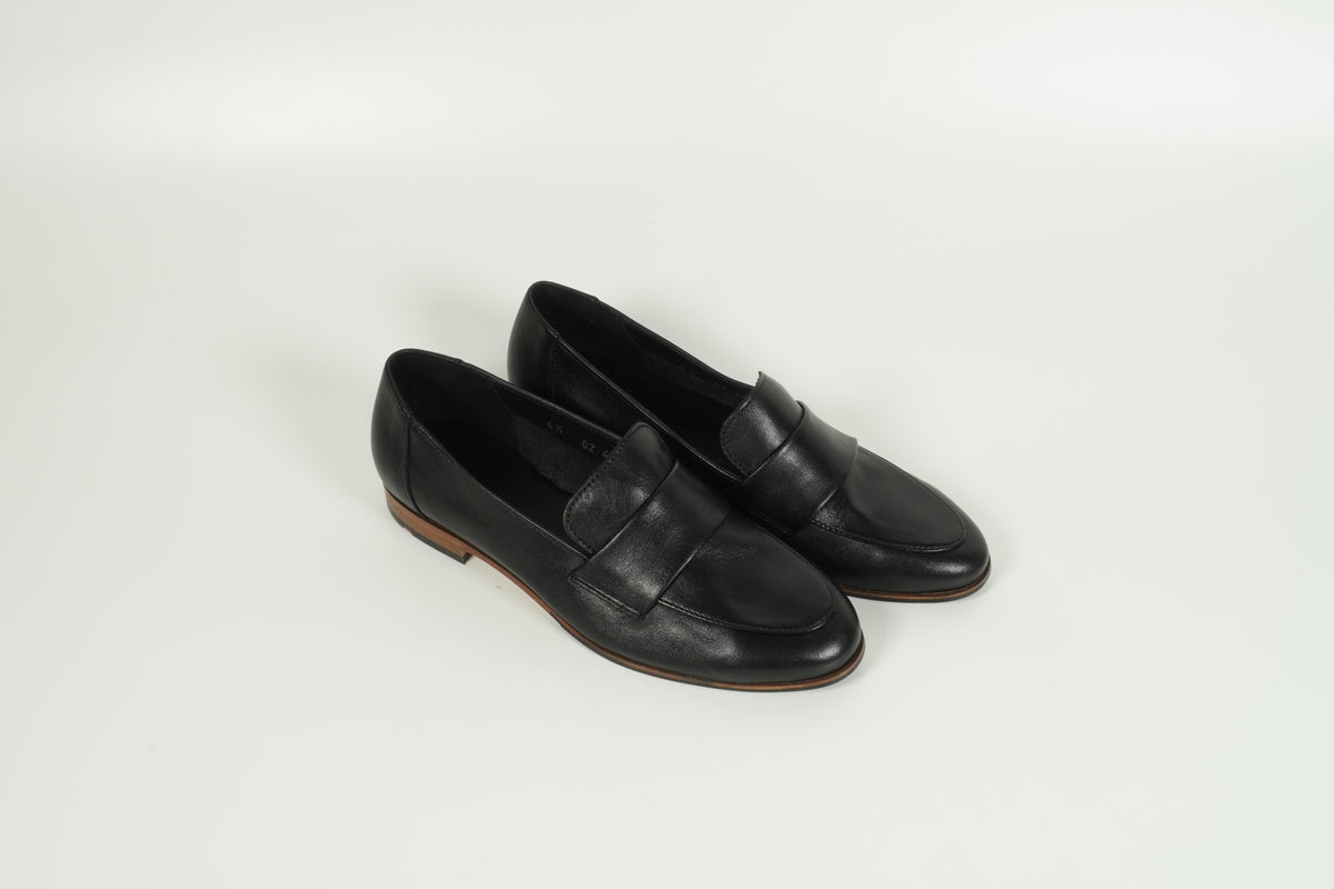 Moccasin Black
