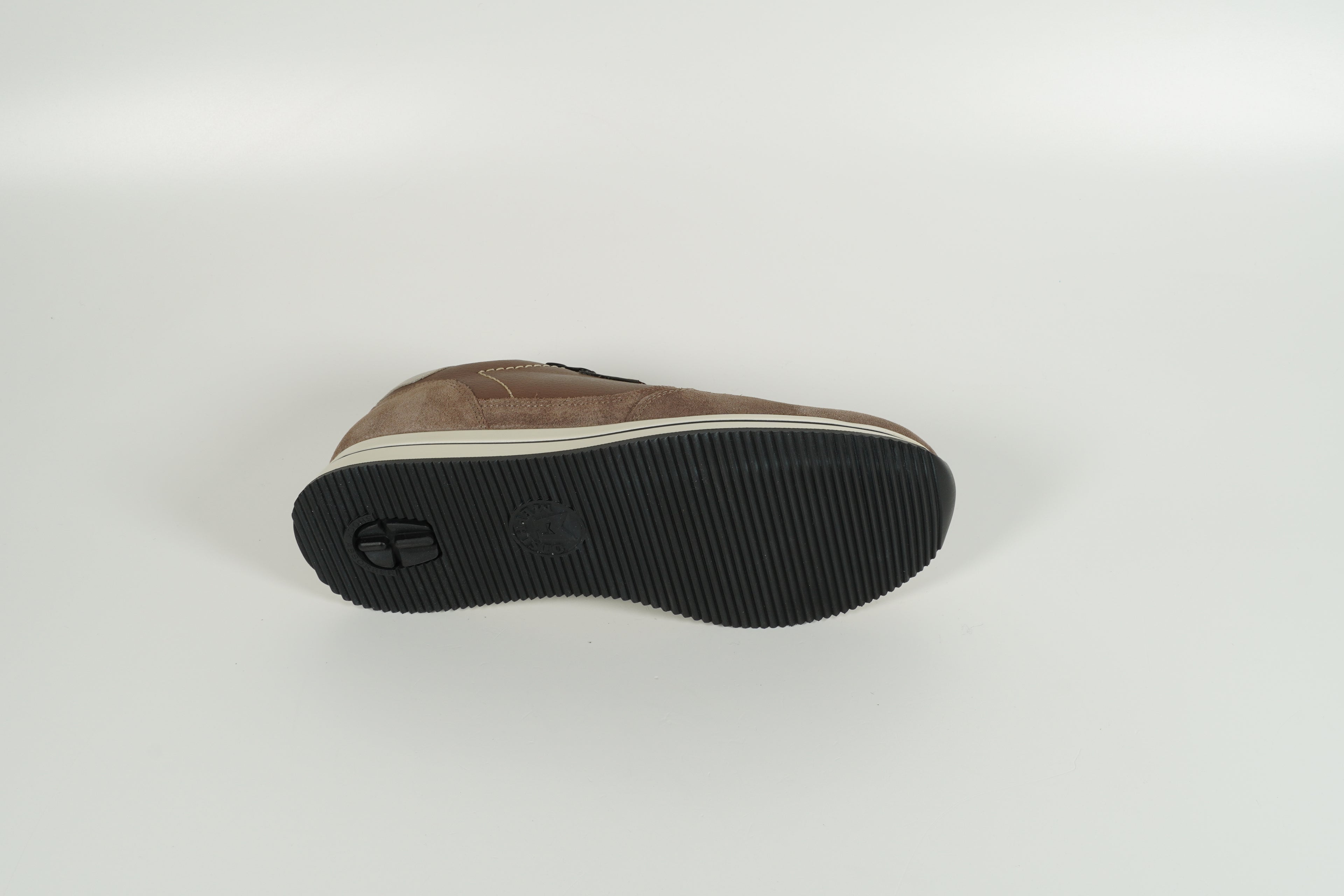 Baskets beiges