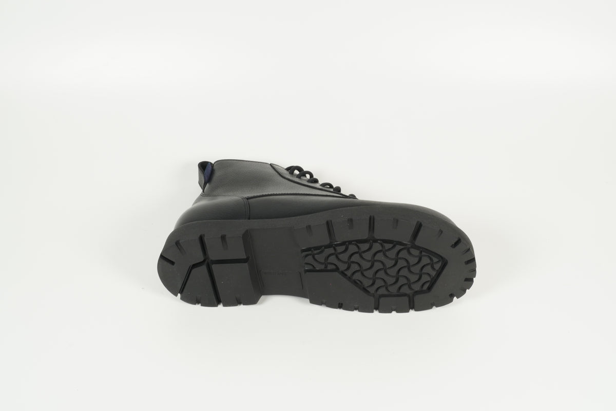 Boot Black