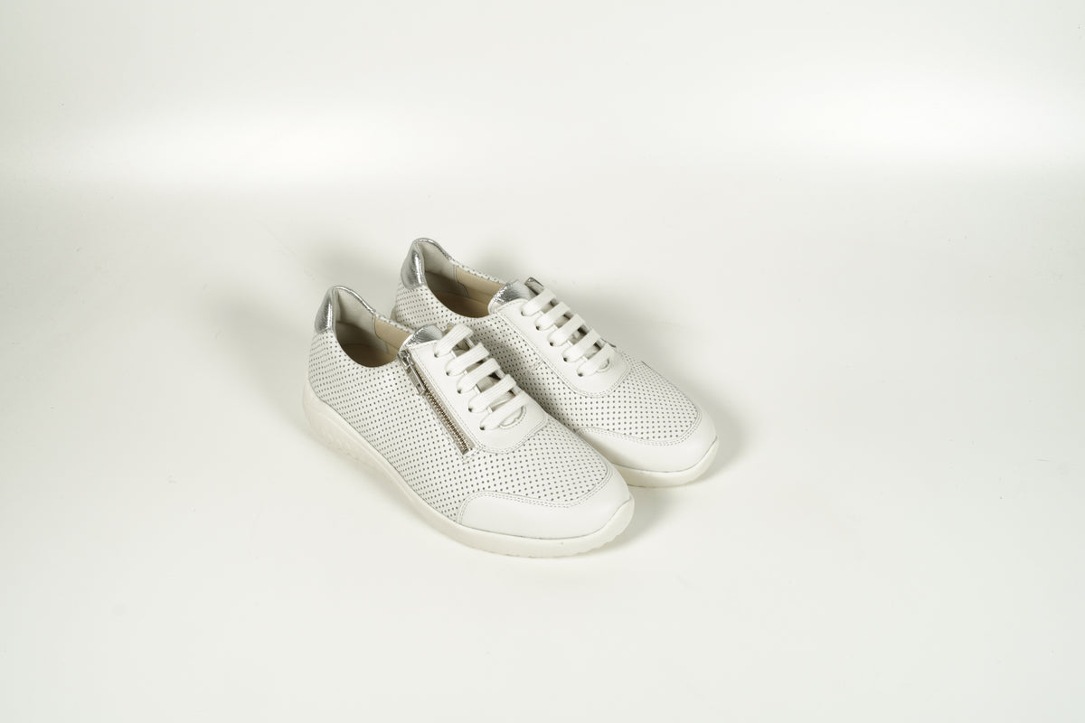 Sneaker White
