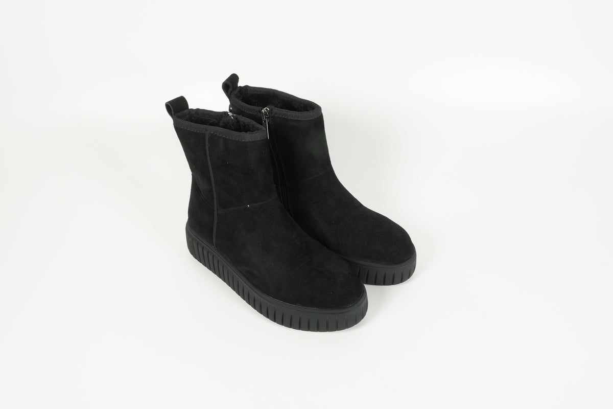 Boot lined black