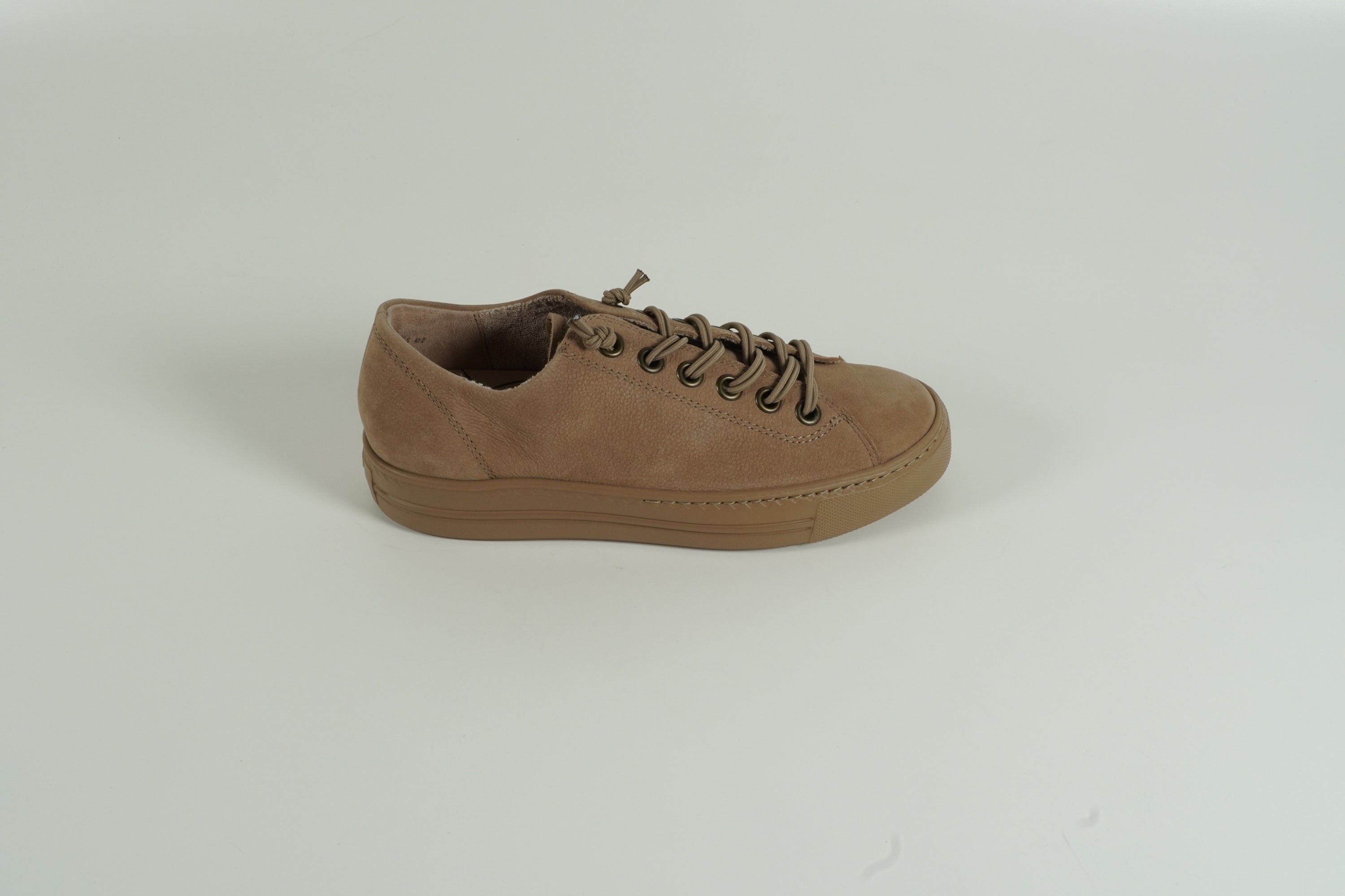 Baskets marron