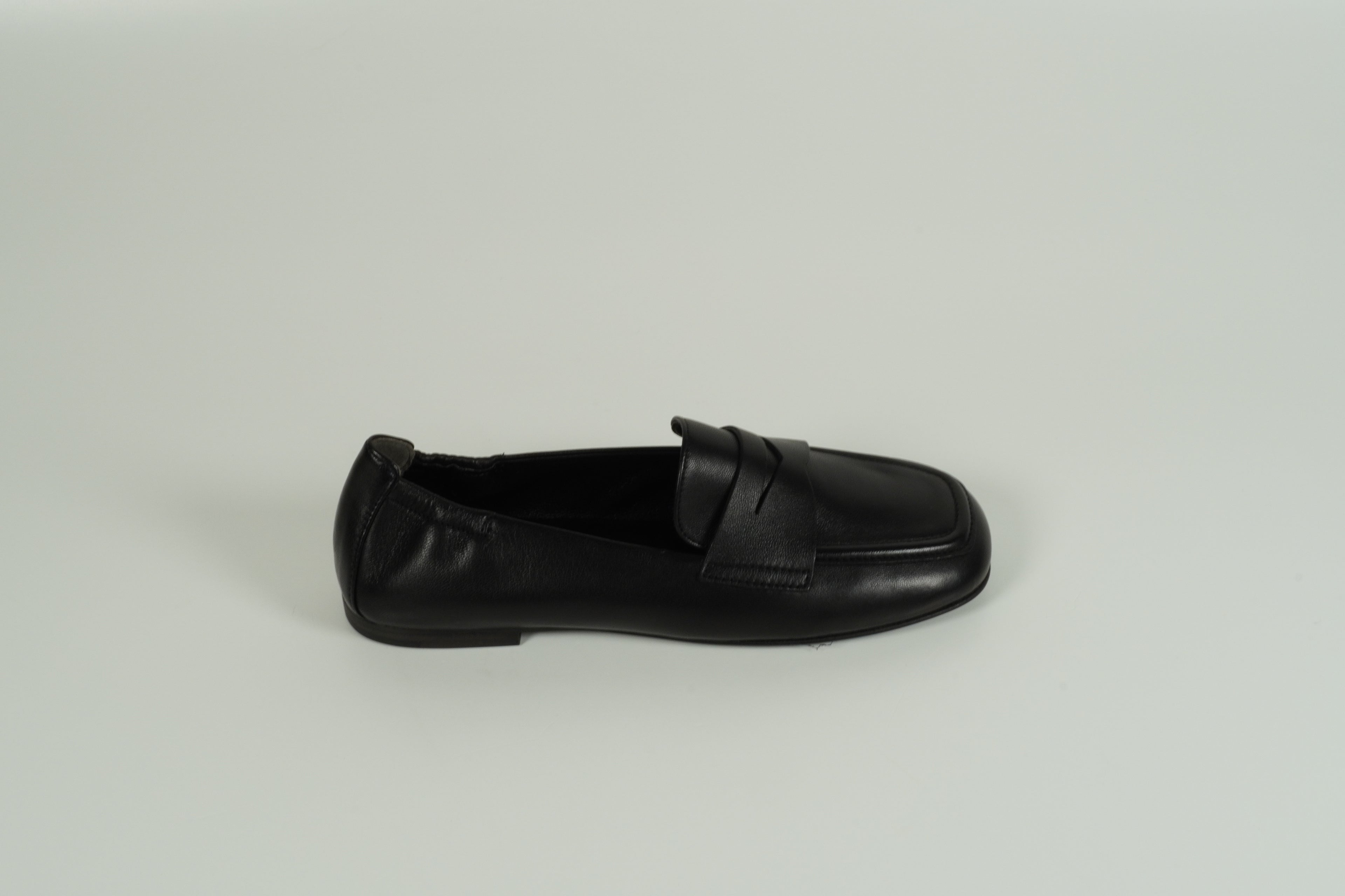 Moccasin Black