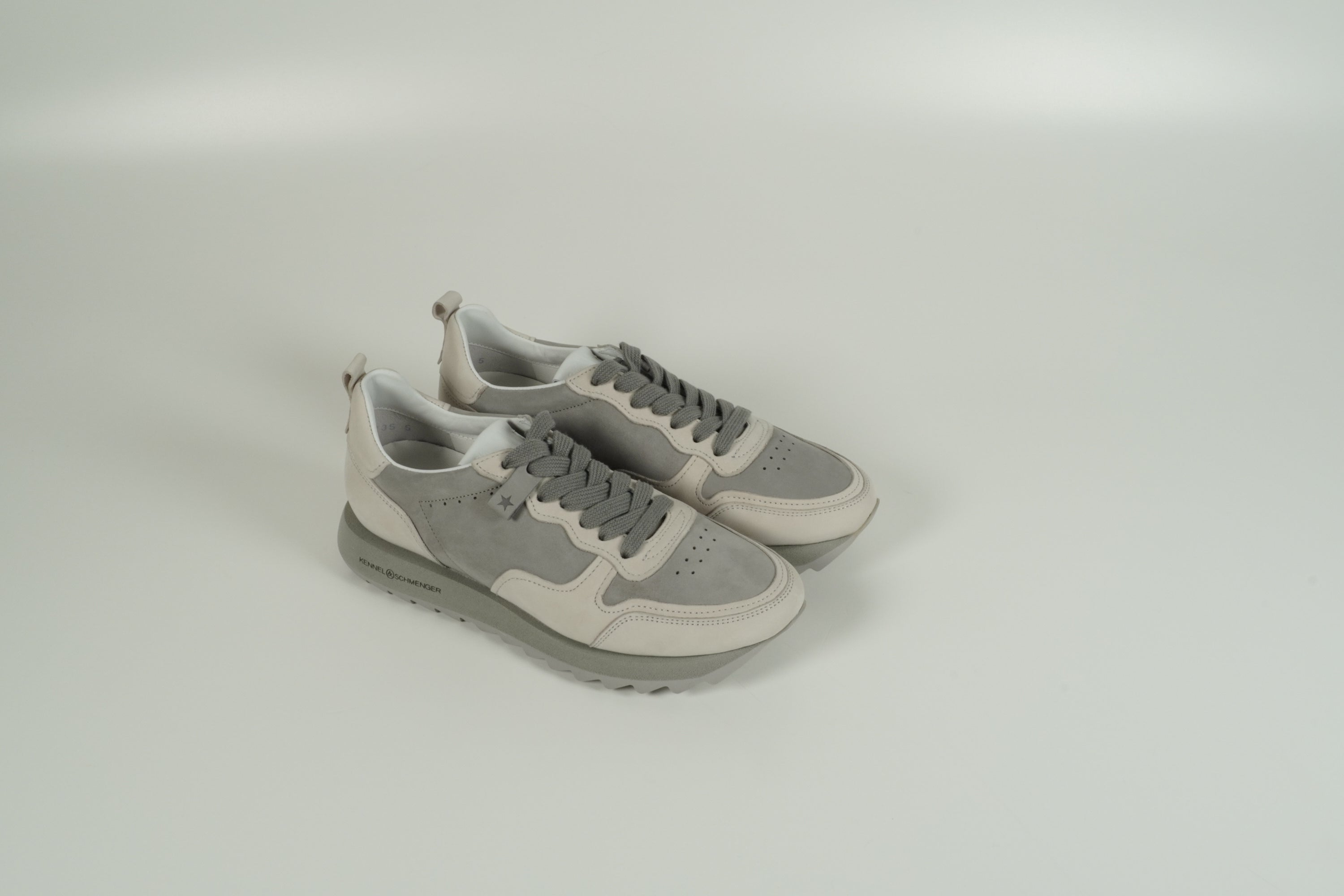 Sneaker Gray