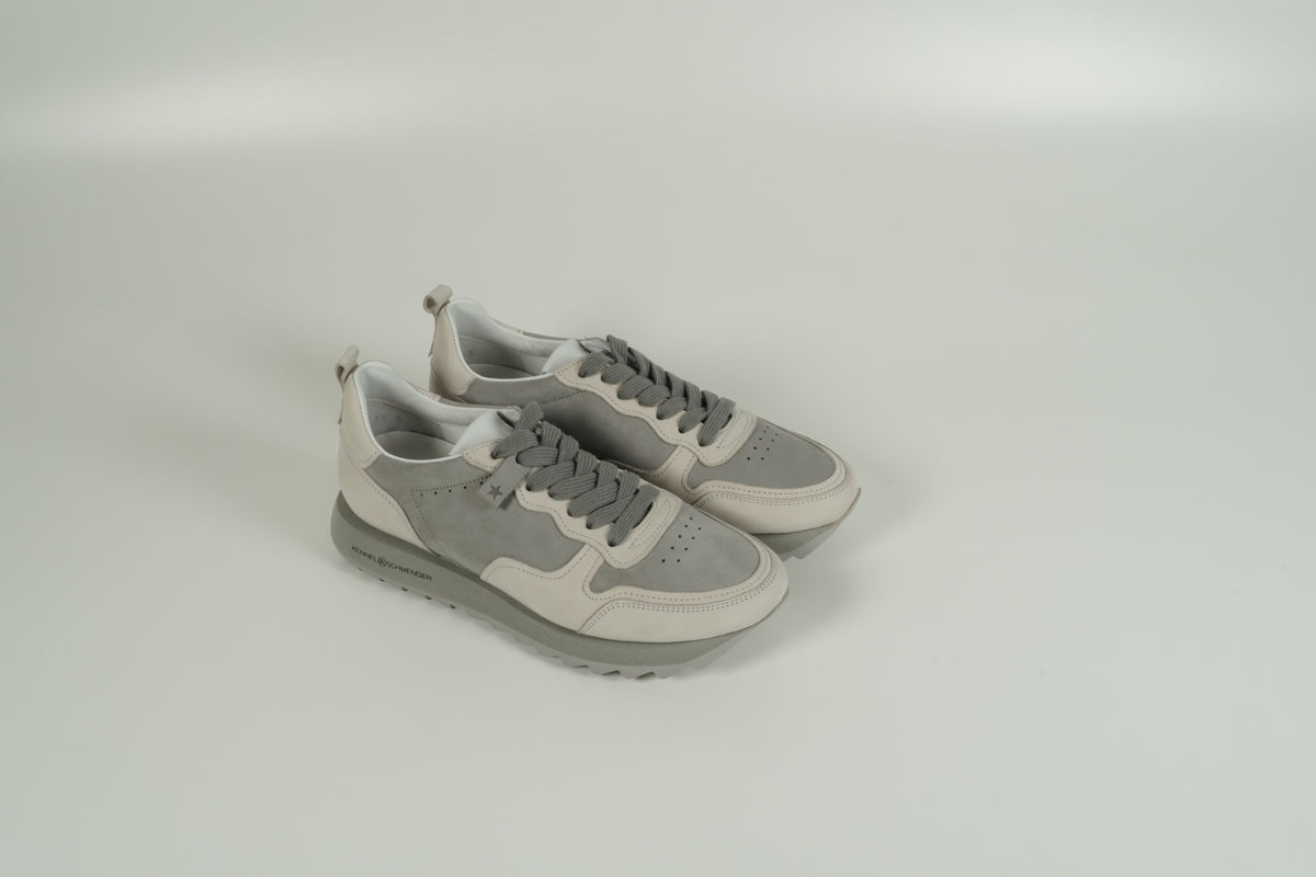 Baskets grises