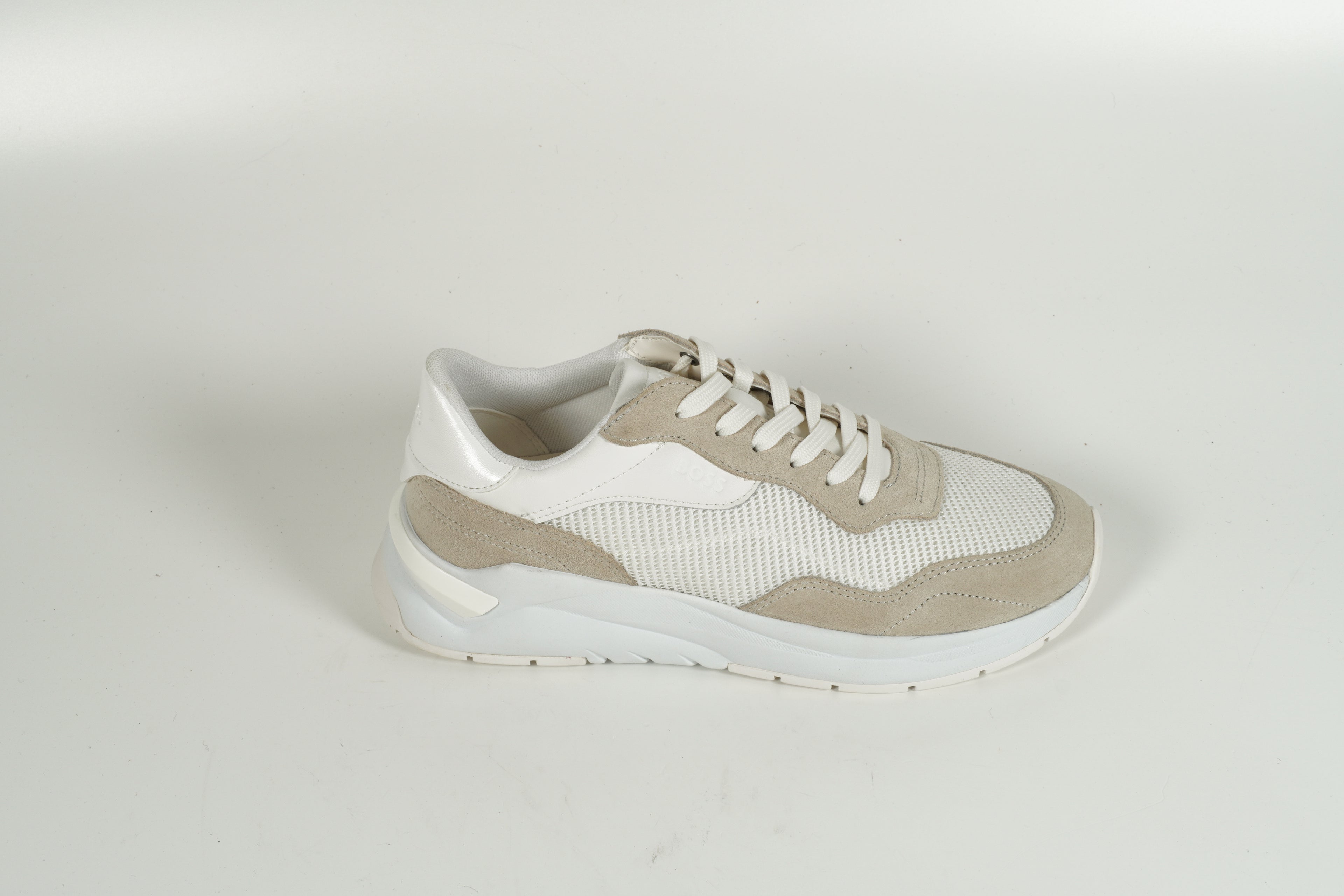 Baskets beiges