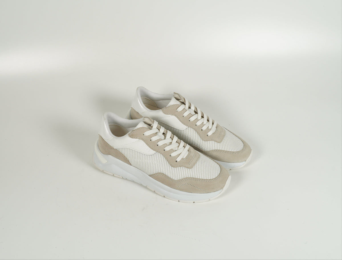 Baskets beiges