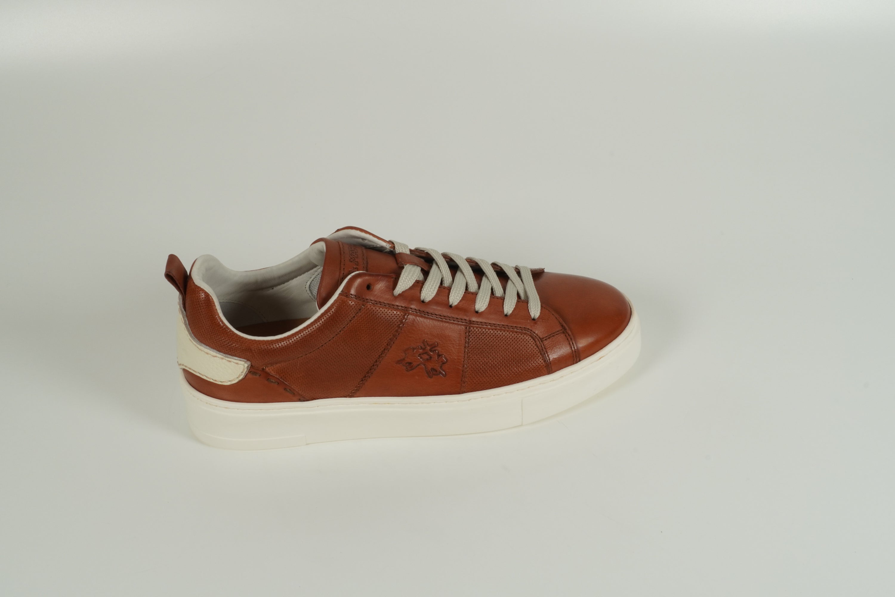 Baskets marron
