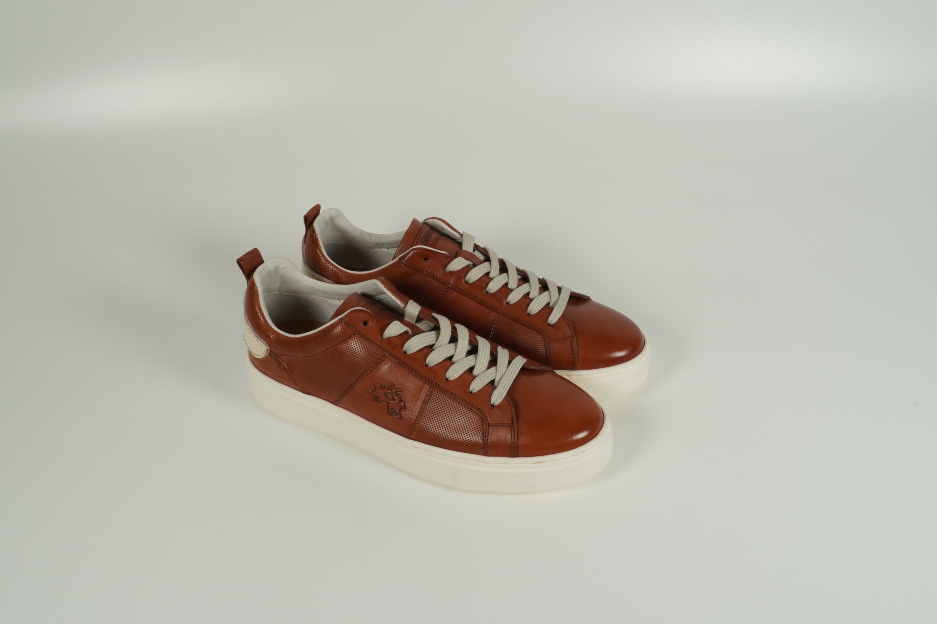 Baskets marron
