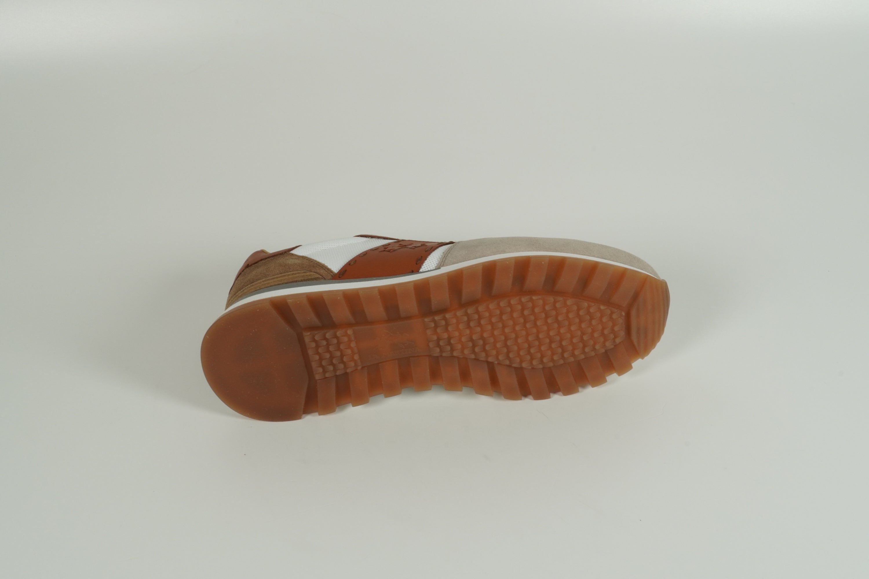 Baskets beiges