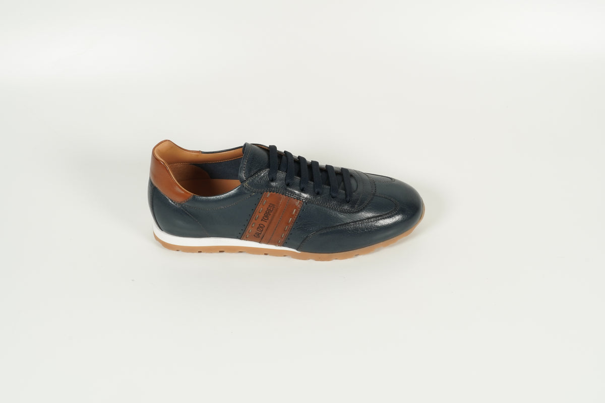 Sneaker Blau