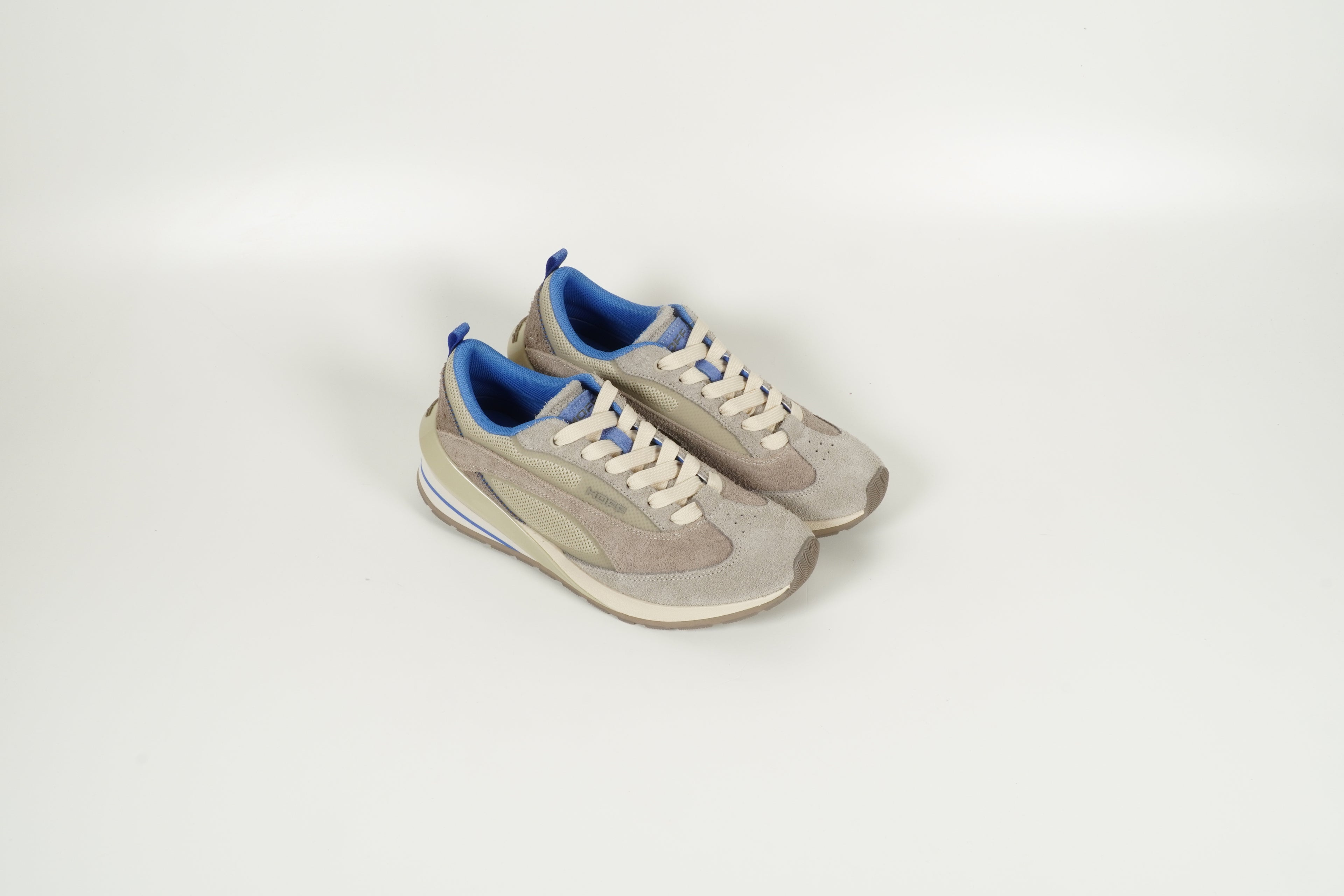 Sneaker Grau