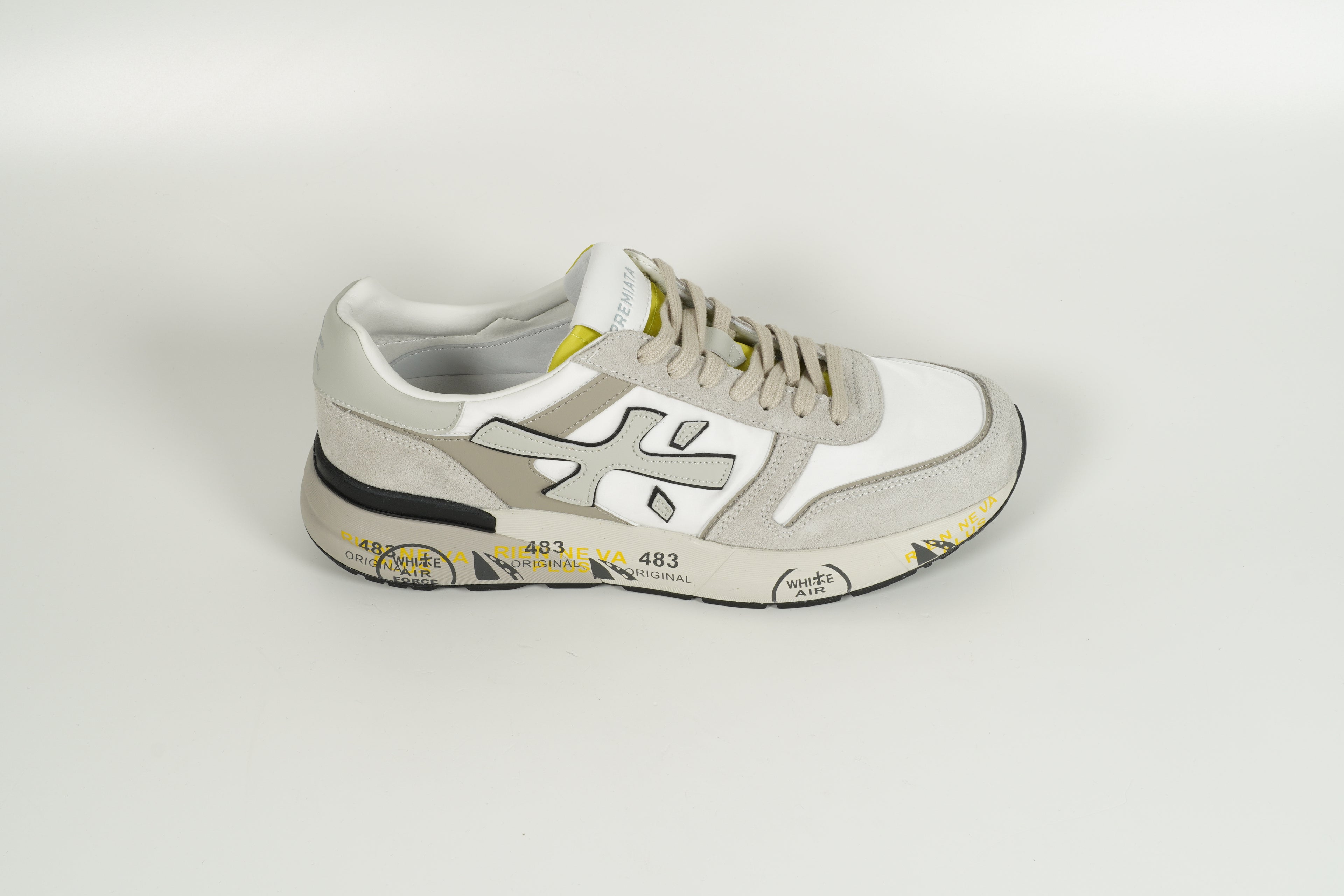 Sneaker Grau