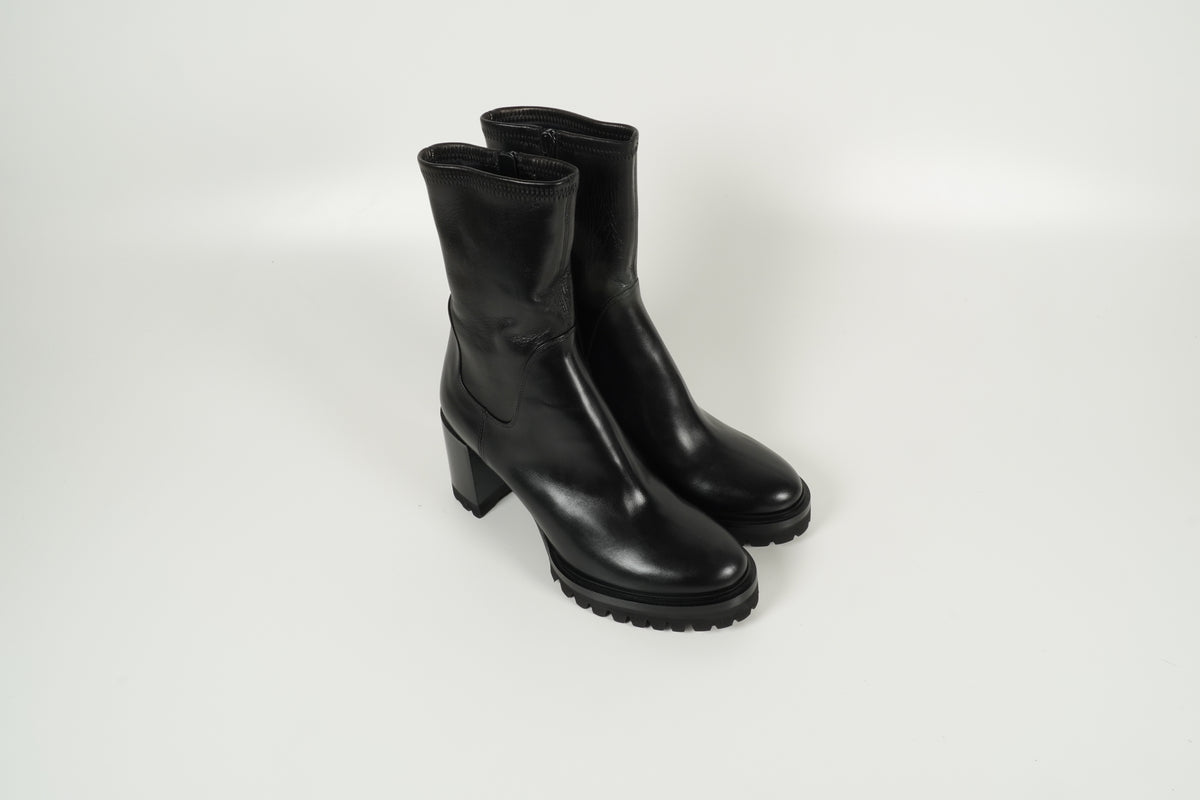 4053 Vit black nappa stretch
