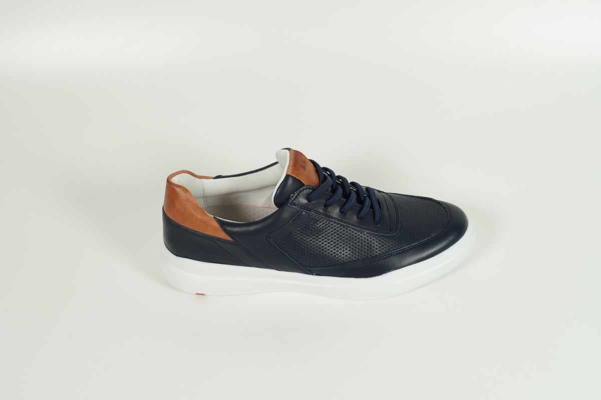 Baskets bleues