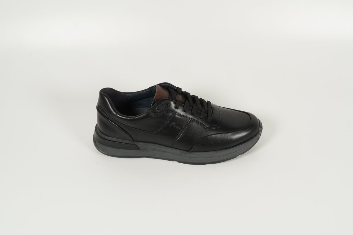 Sneaker Schwarz