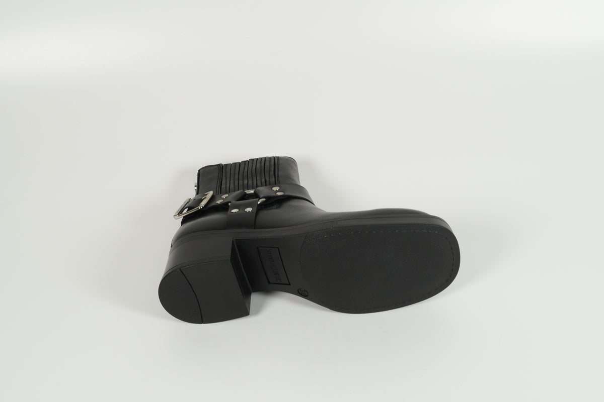 Black Boat