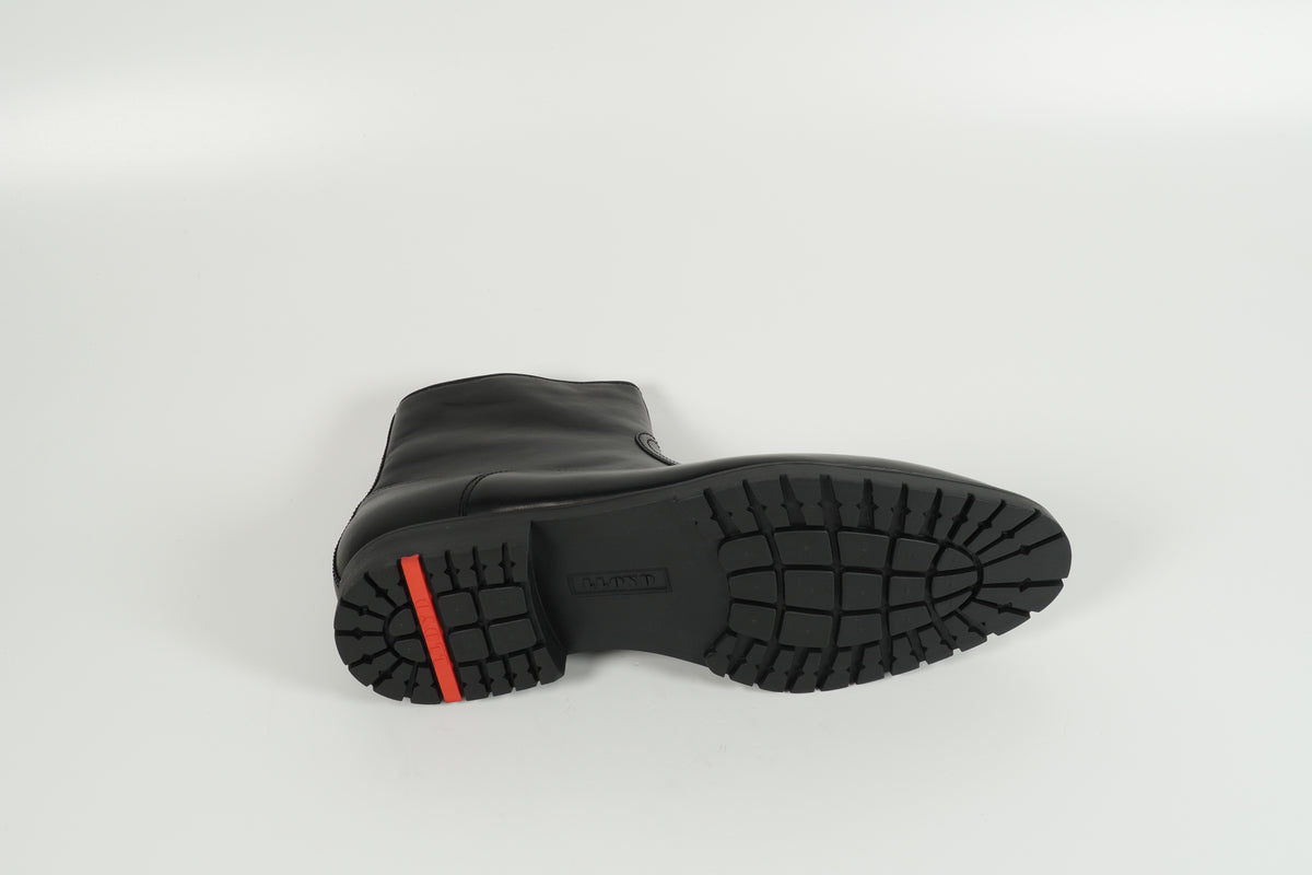 Boot Black