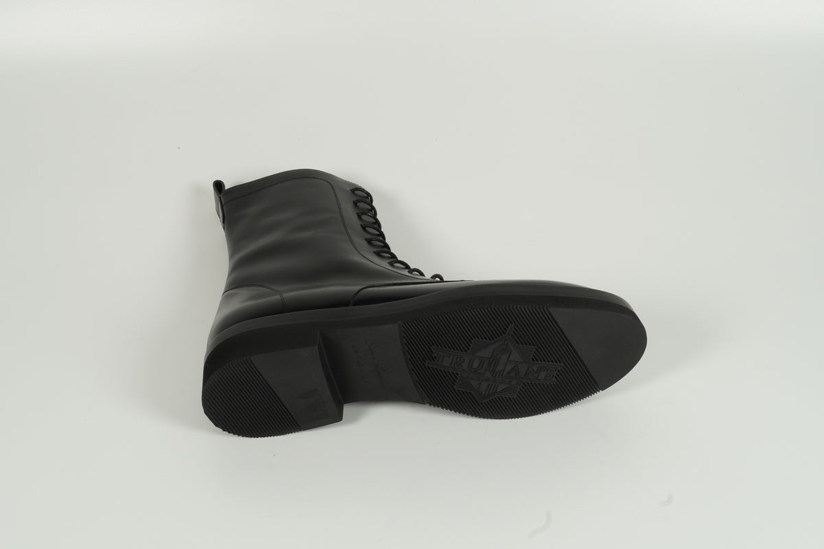 Lace-up Shoe Black