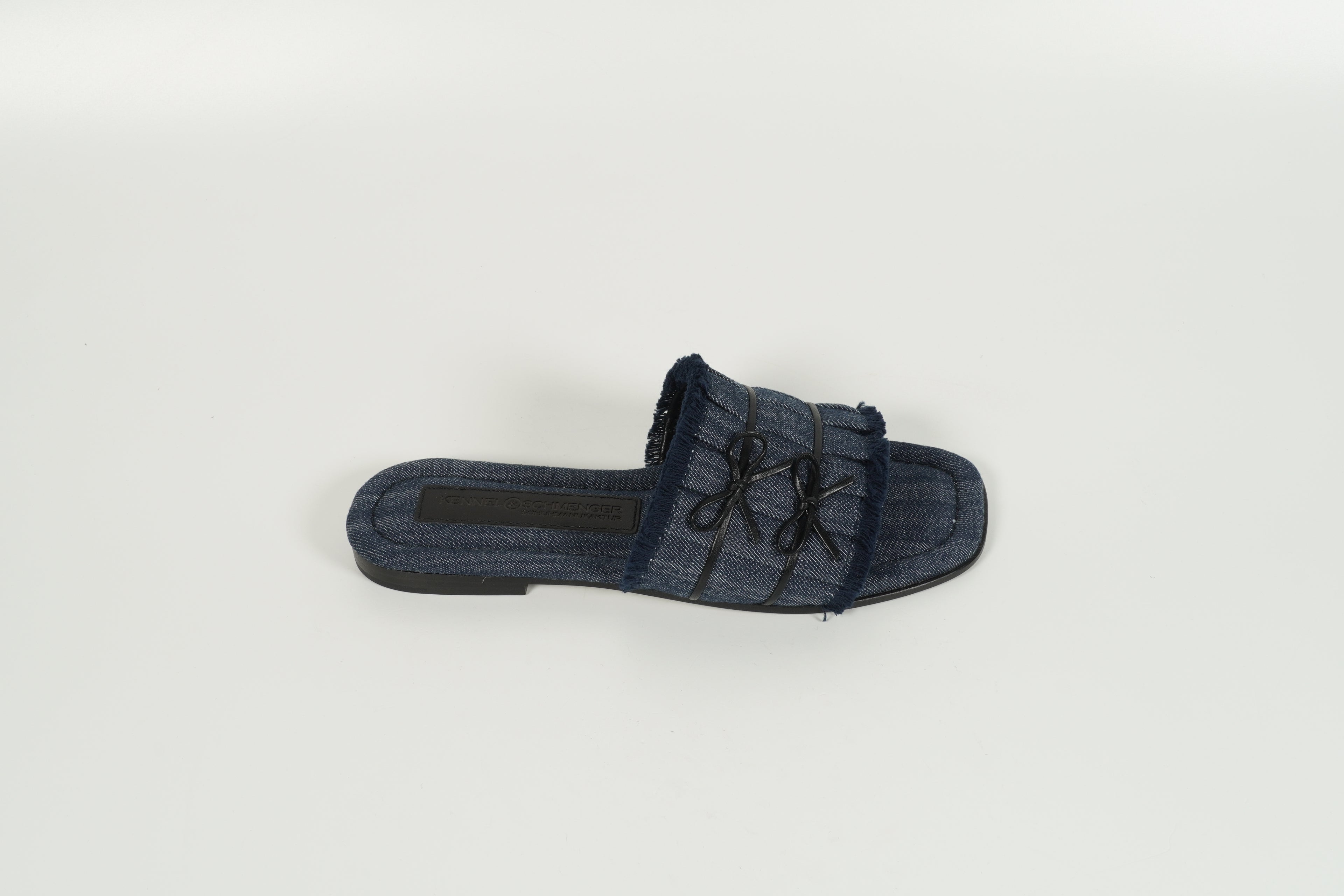Pantolette Blau