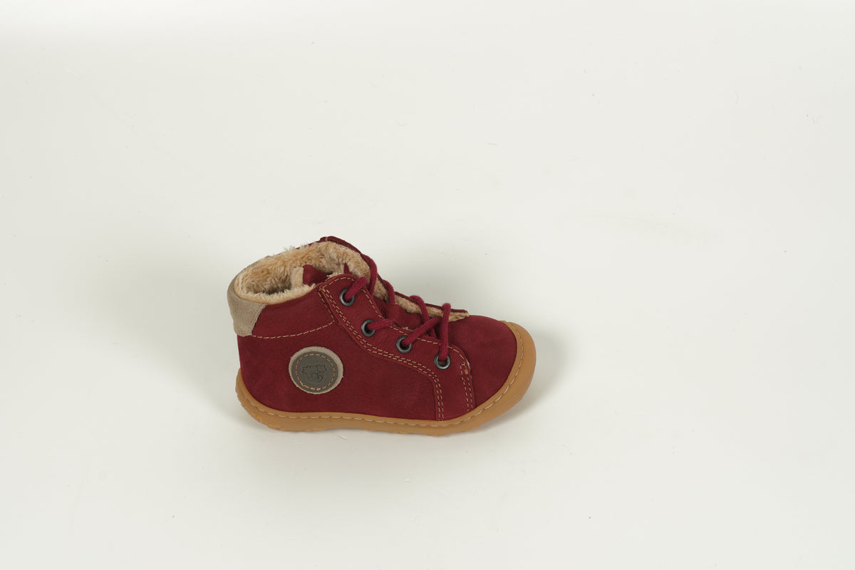 Learning running shoes red