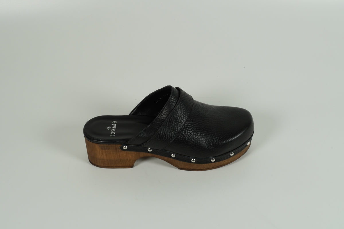 Clog Black