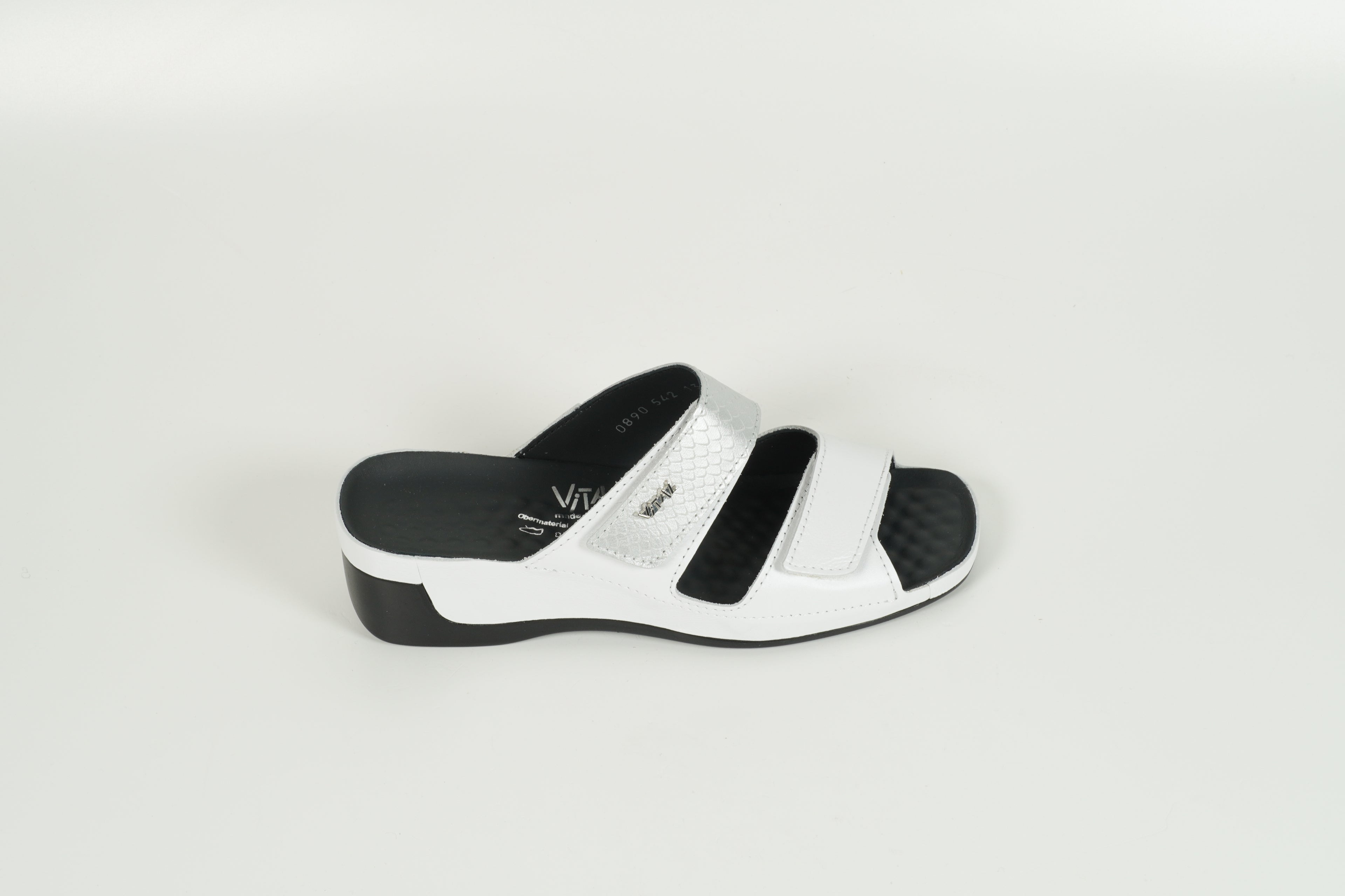 0890-90493-1004 white silver
