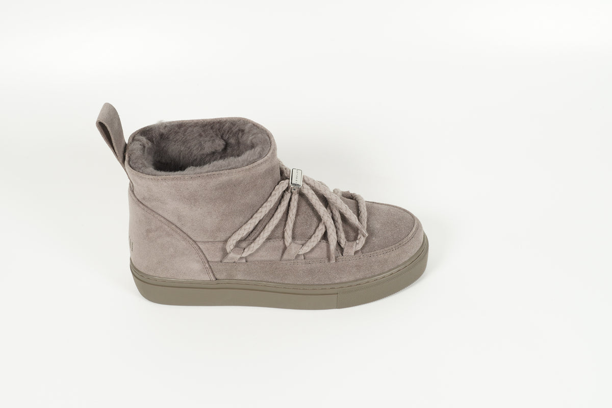 Boot Grau