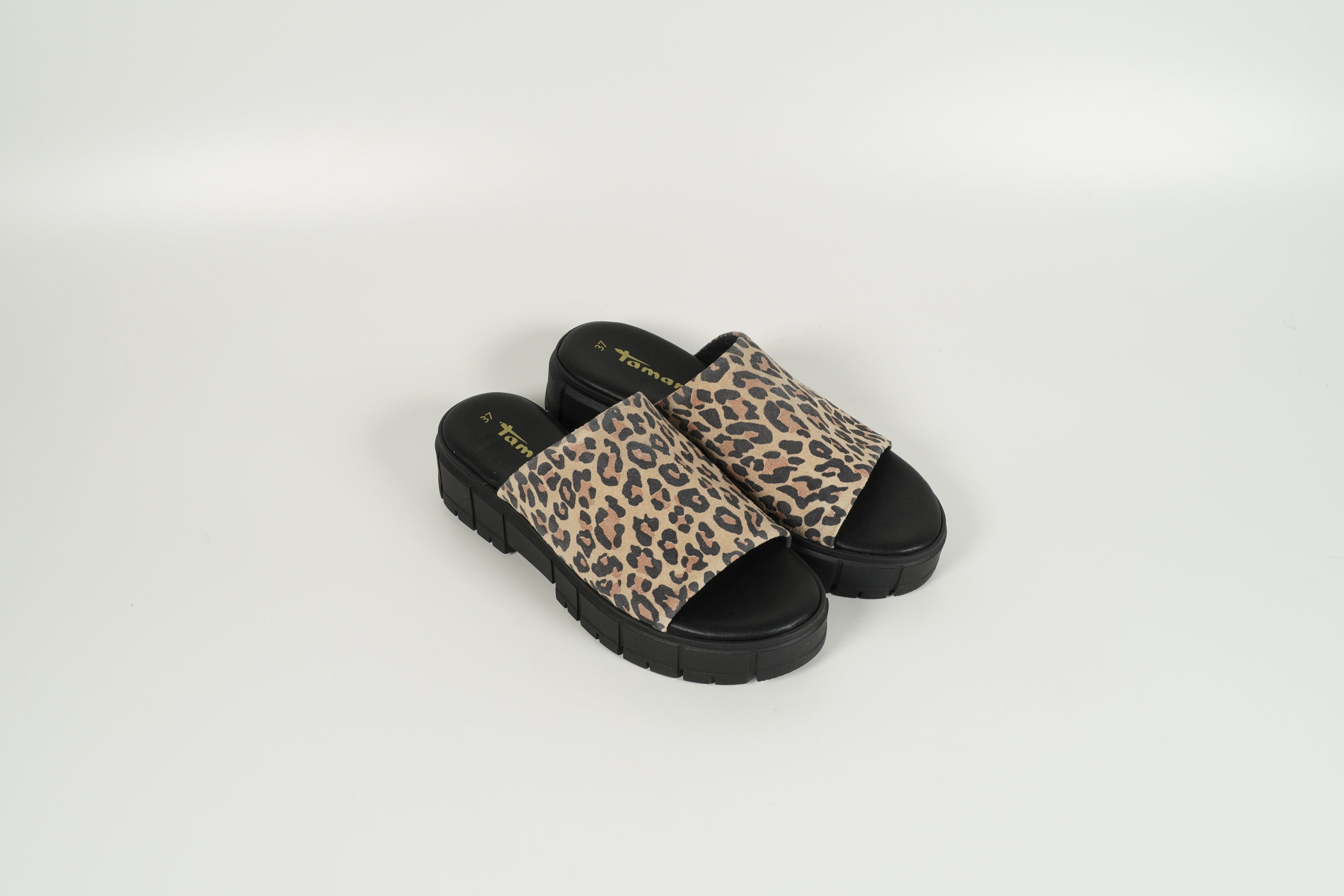 Leo mules