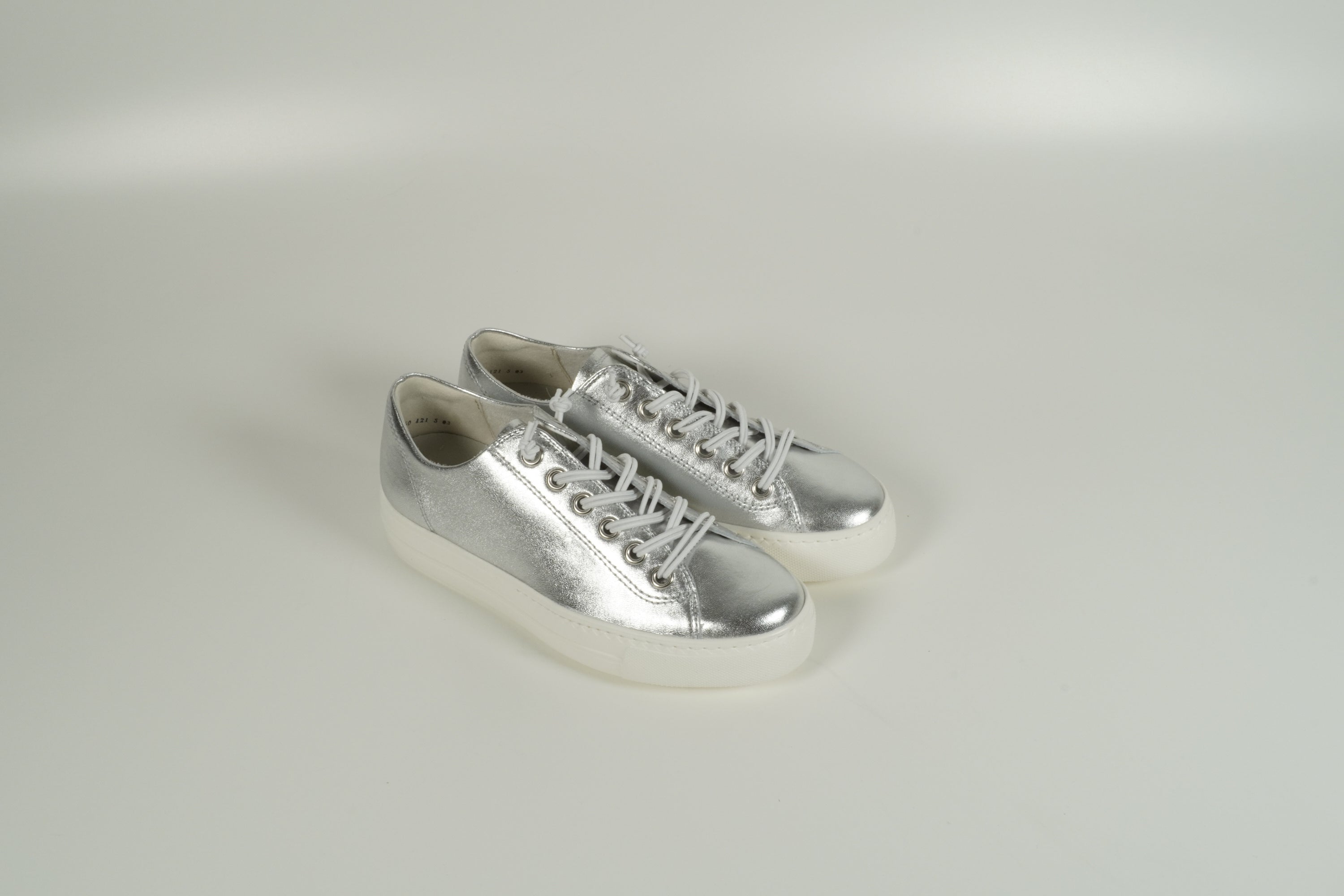 Sneaker Silber