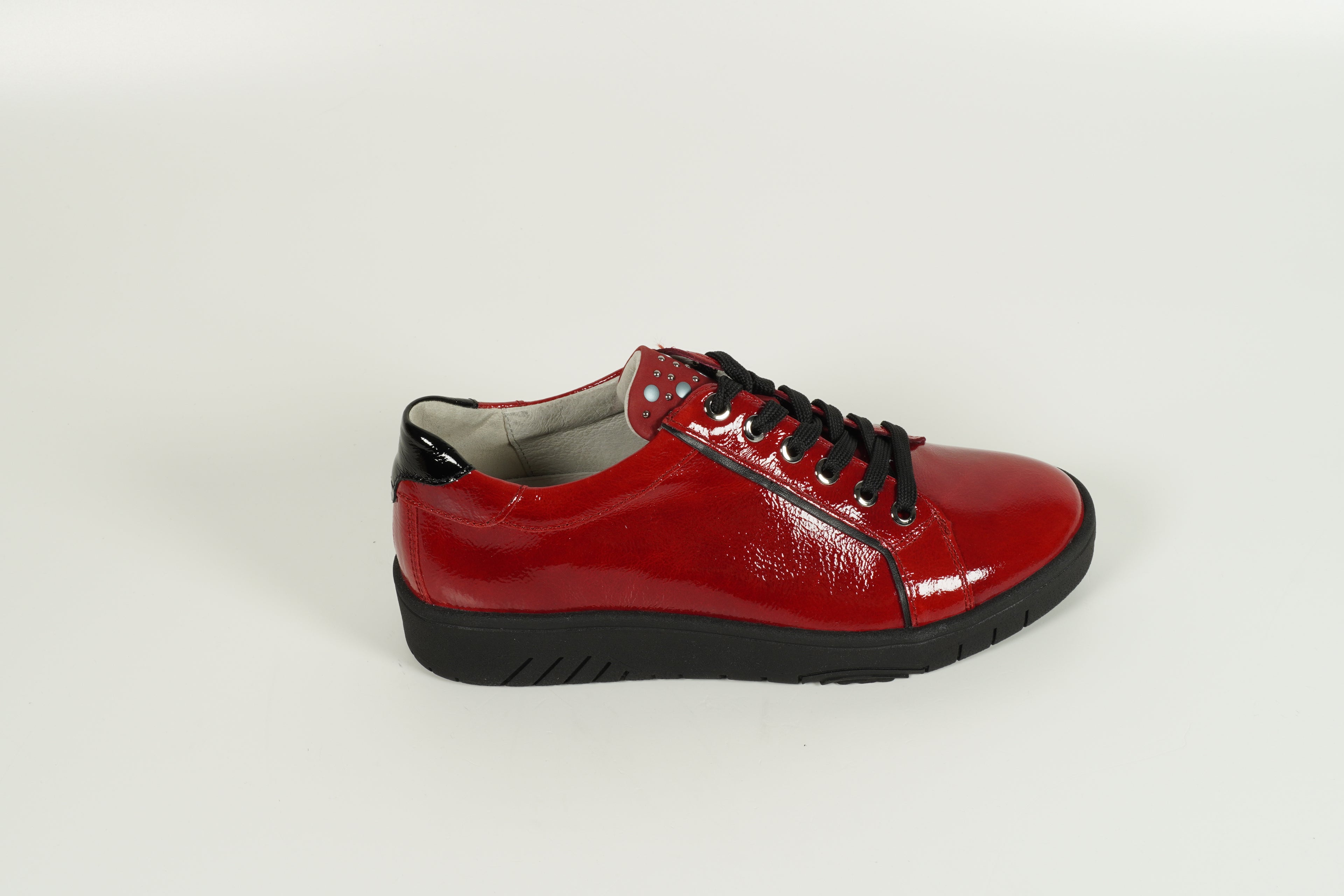 Baskets rouges