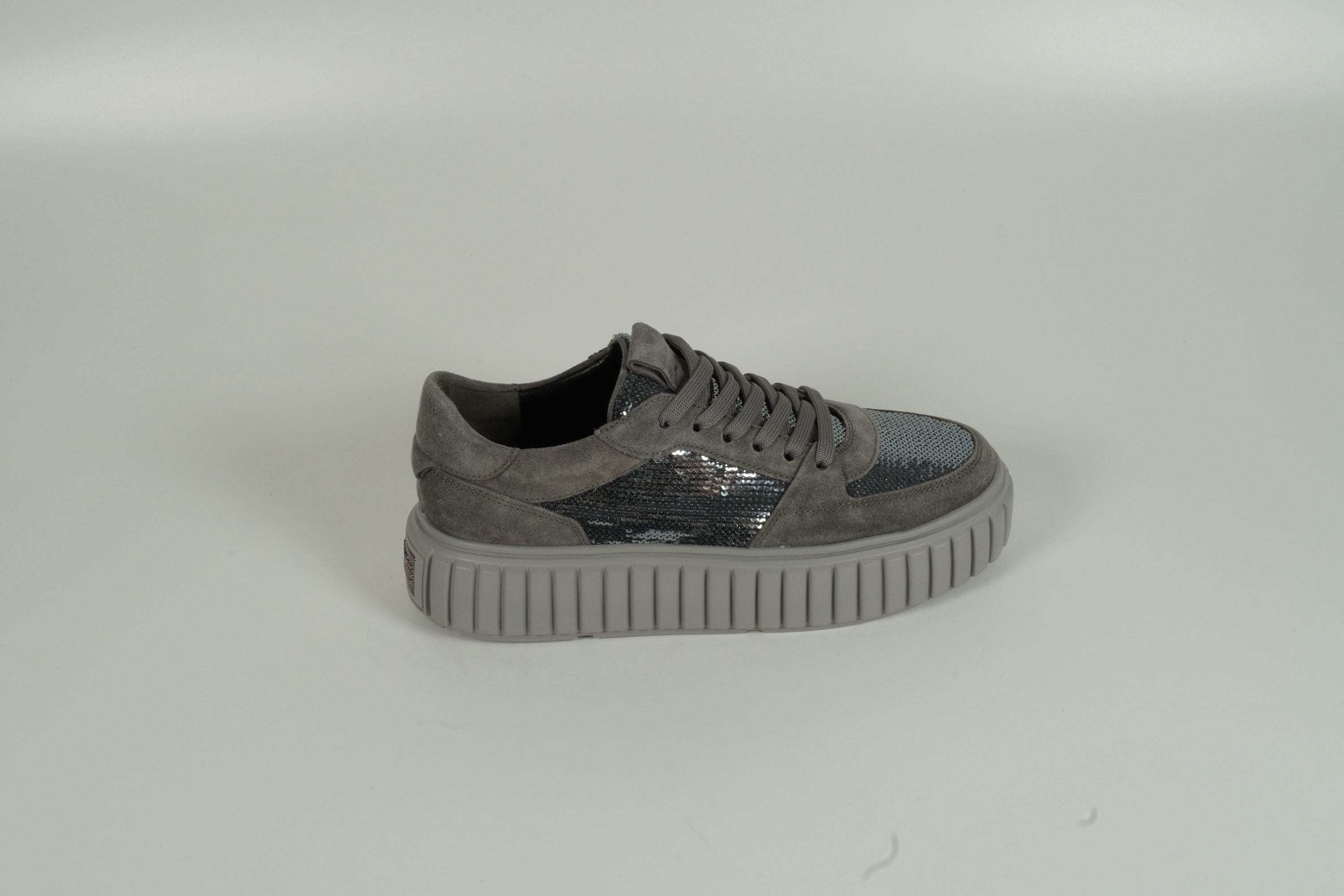 Sneaker Grau