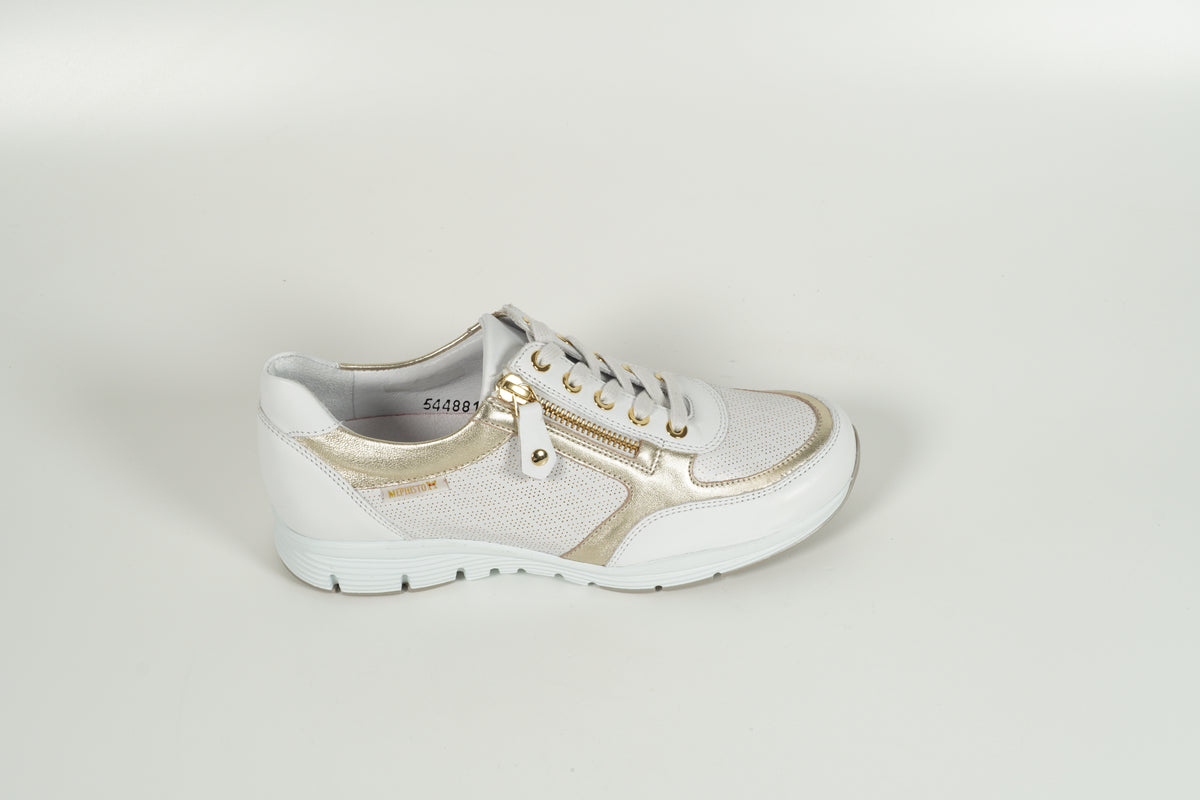 Baskets blanches
