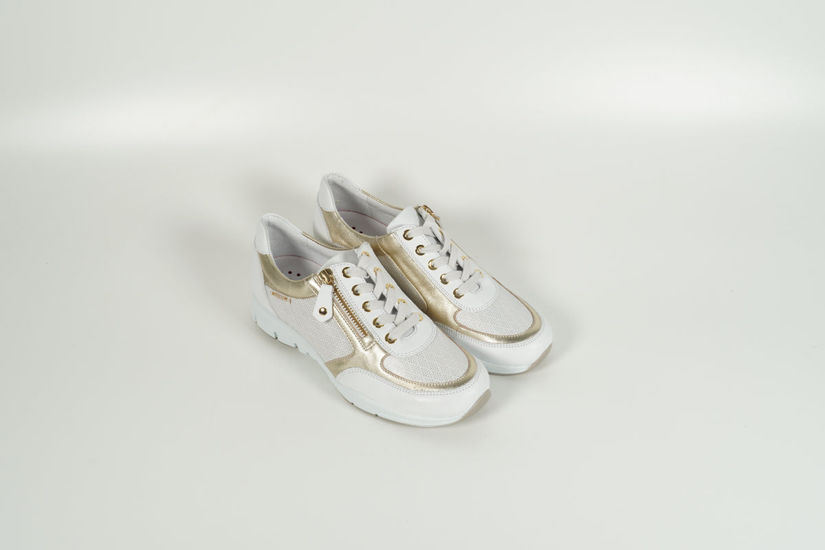 Baskets blanches
