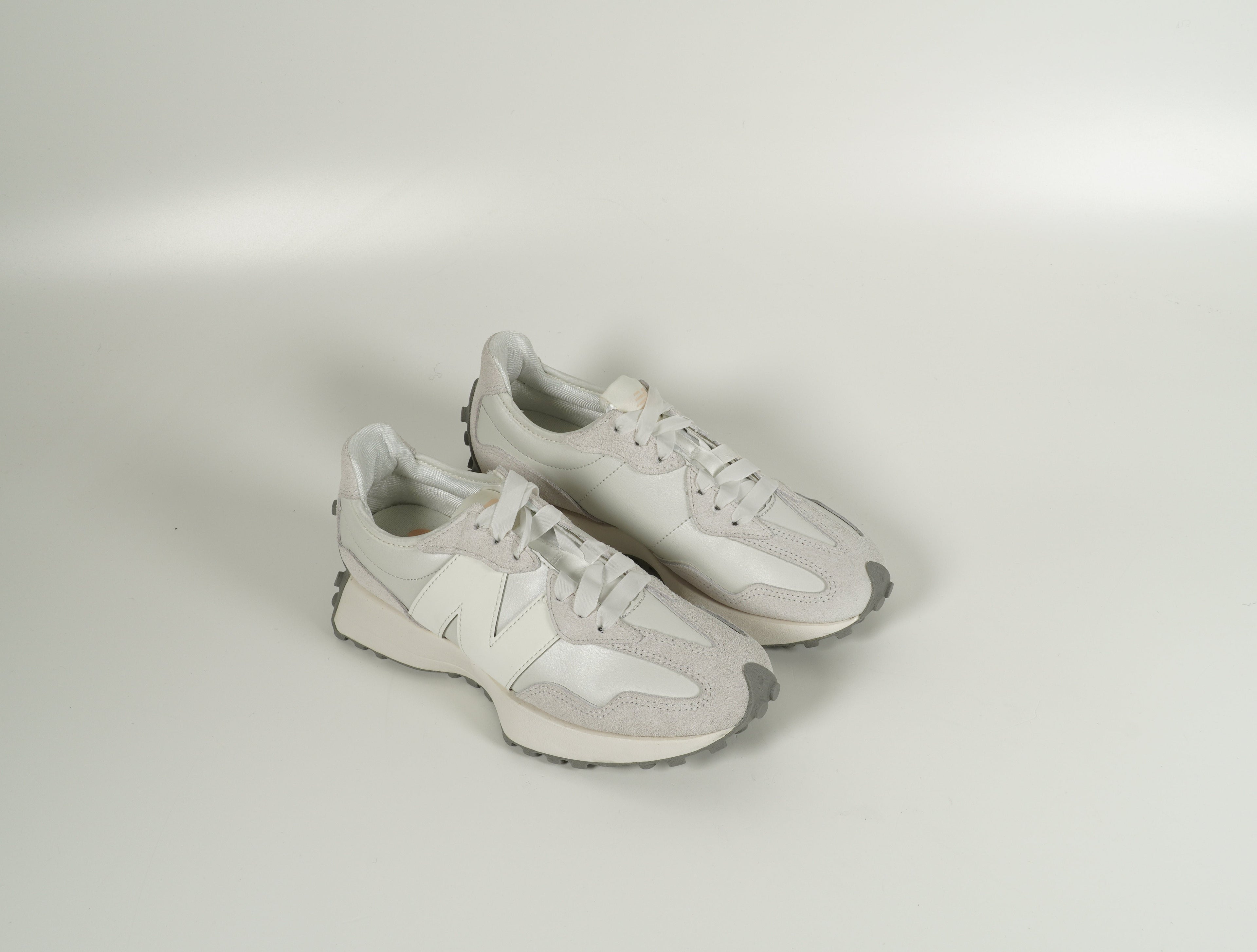 Sneaker 327 Weiss