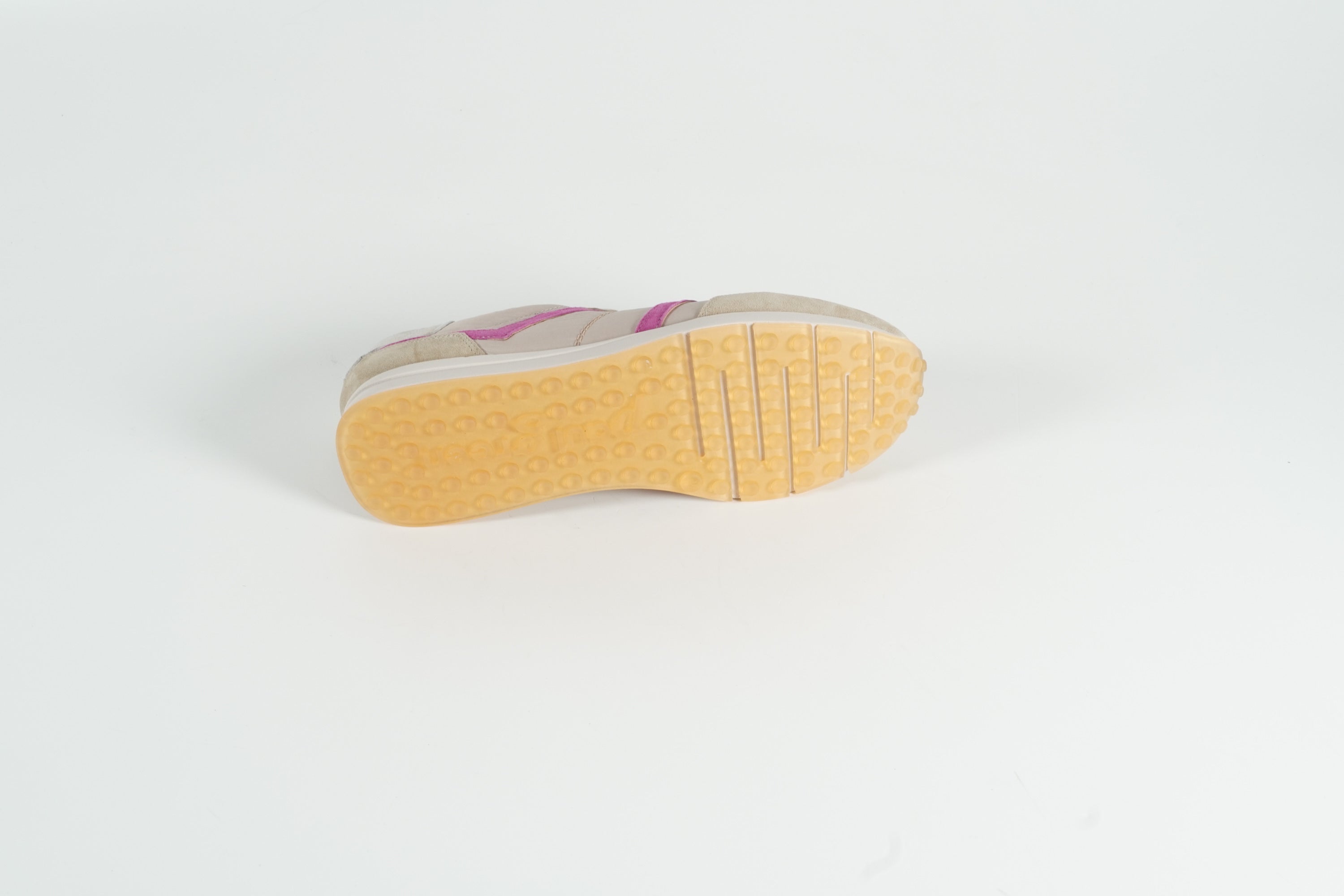 Baskets beiges