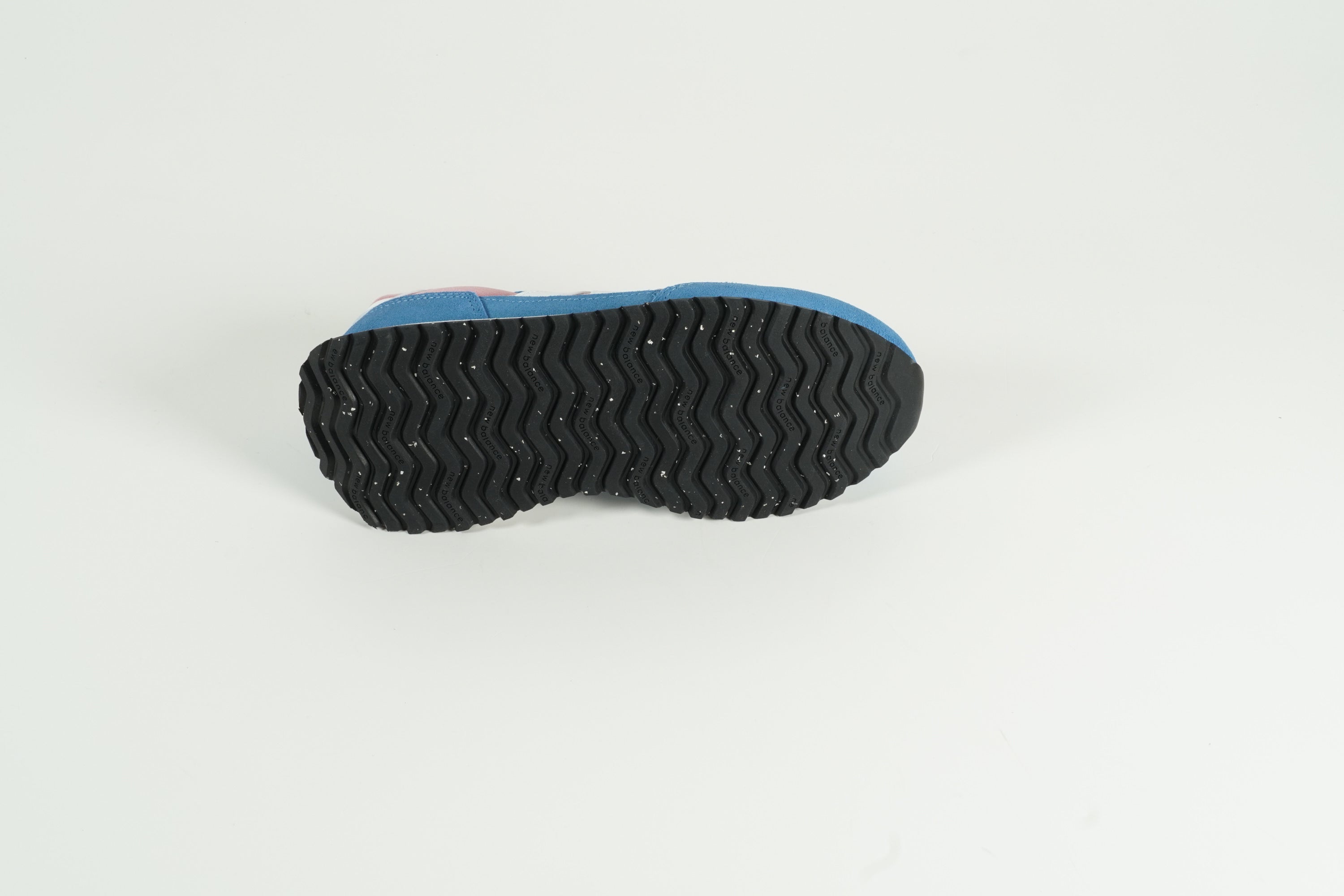 Baskets bleues