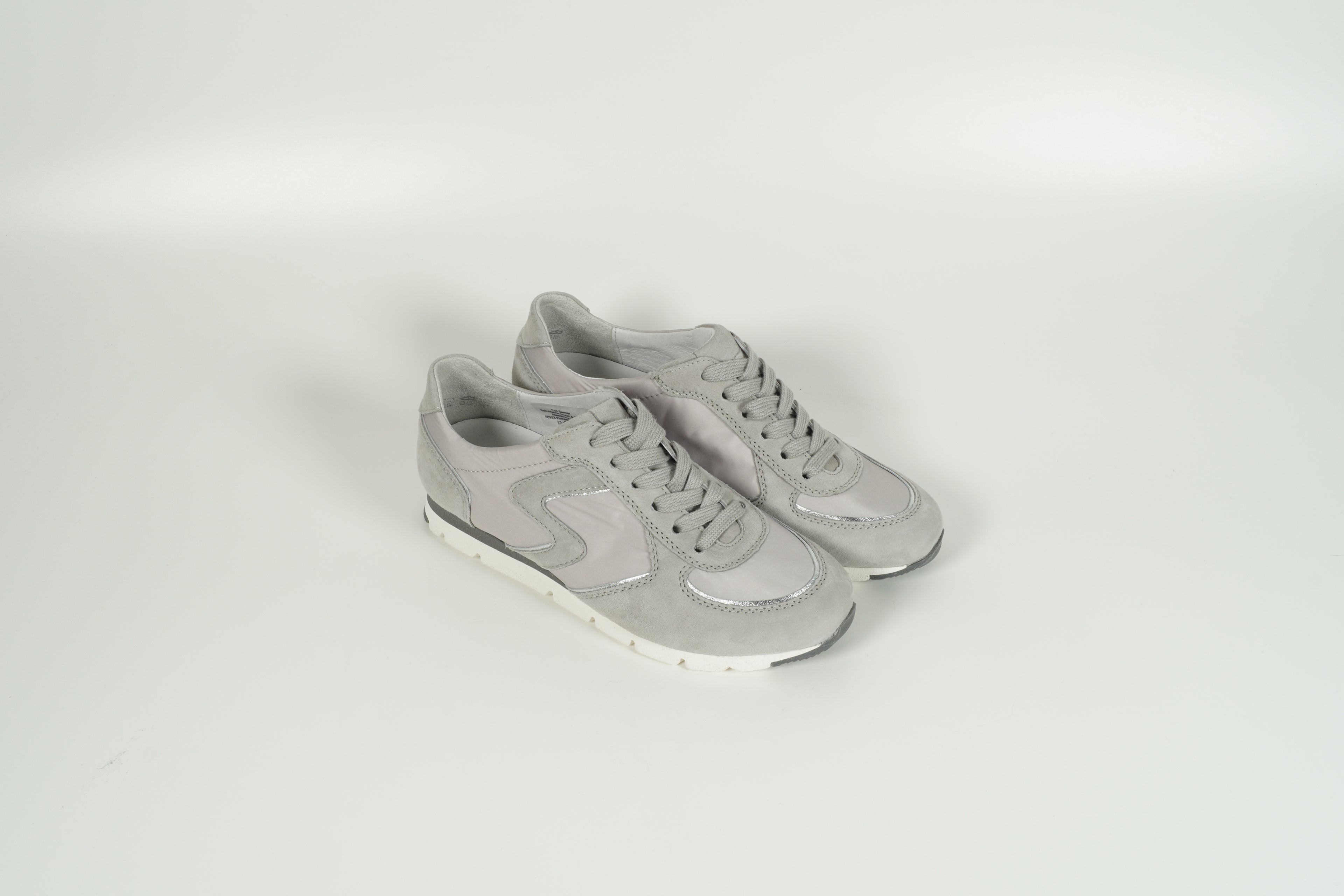 Sneaker Grau