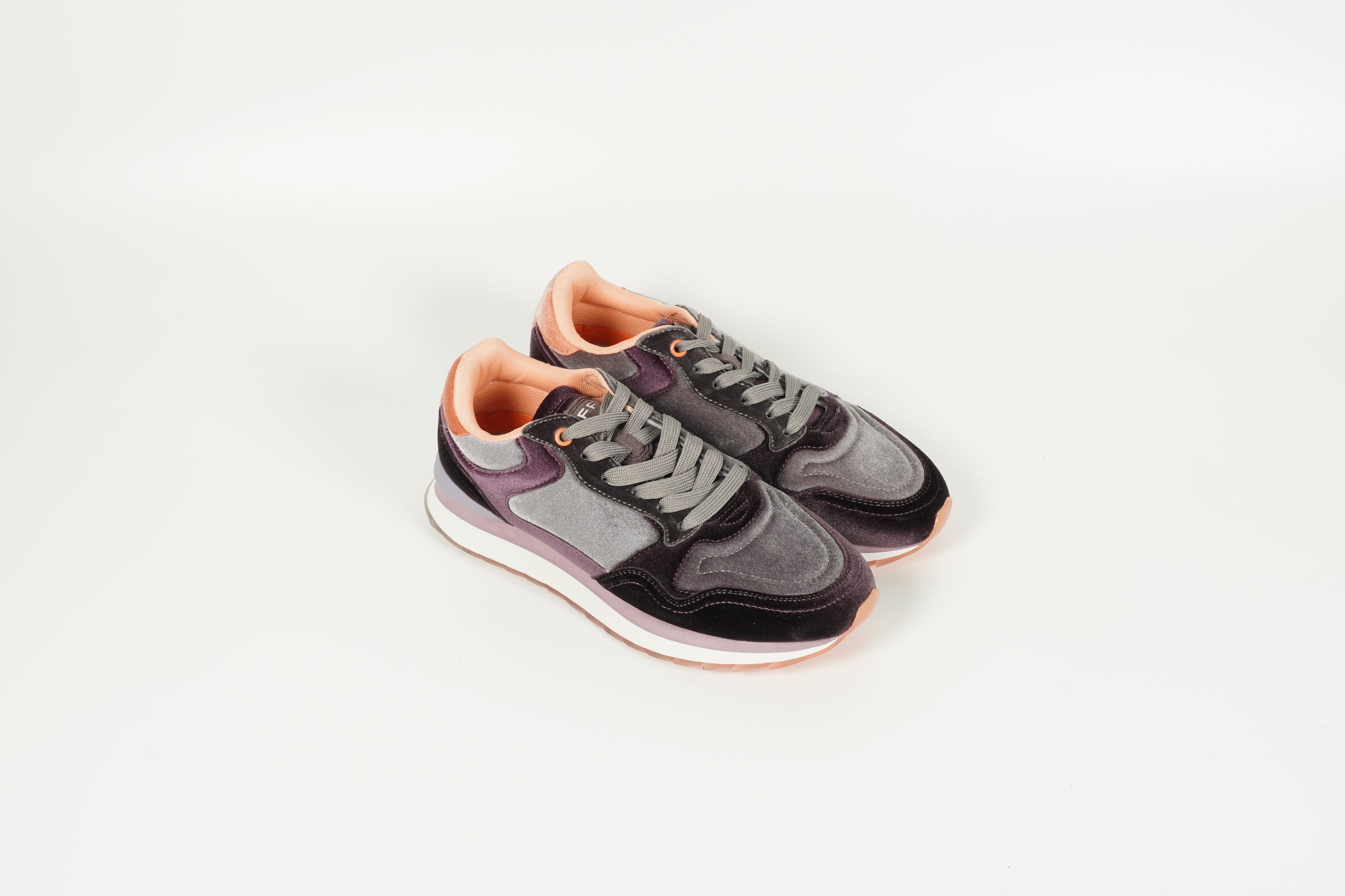 Sneaker Lila