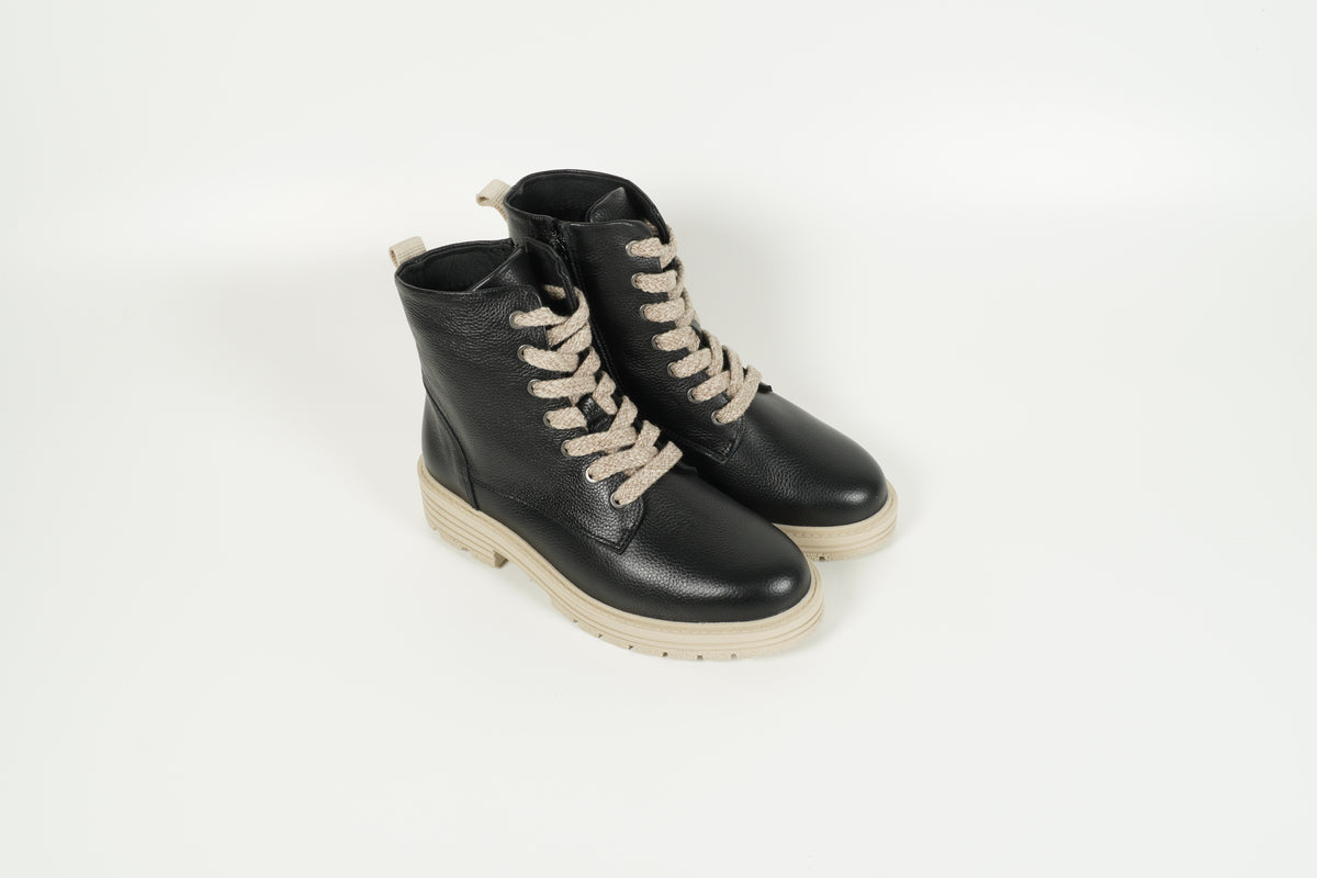 Chaussure à lacets noire