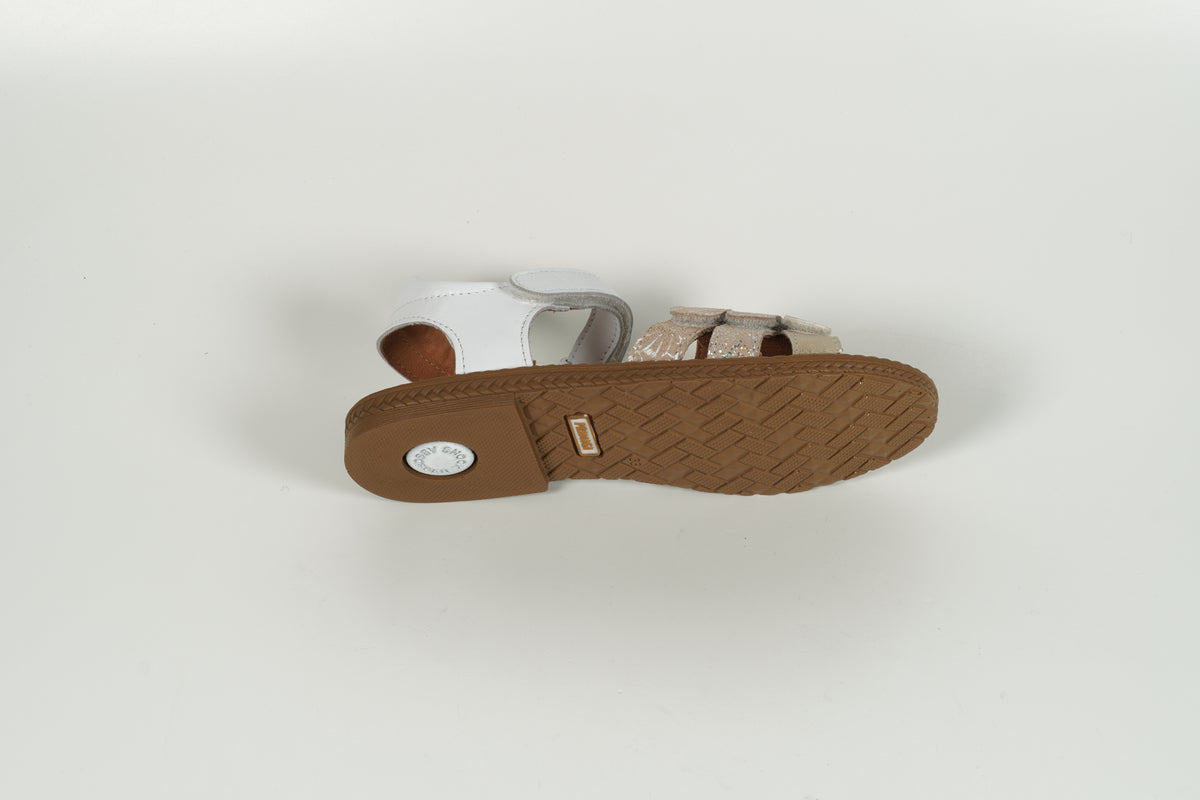 Sandales blanches pour enfants