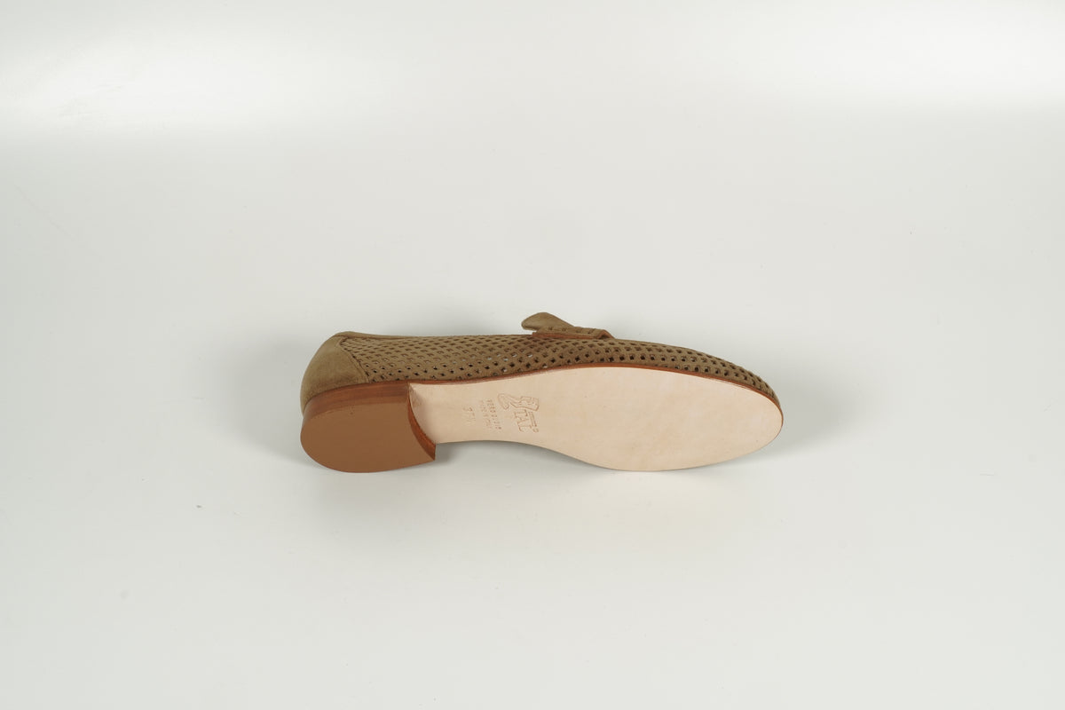Moccasin Green