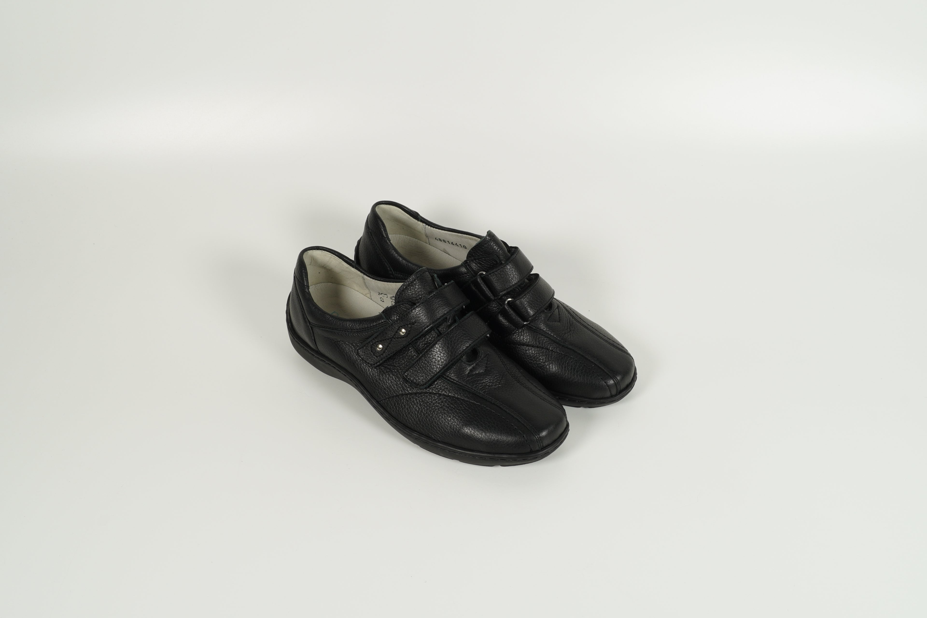 Velcro shoe black