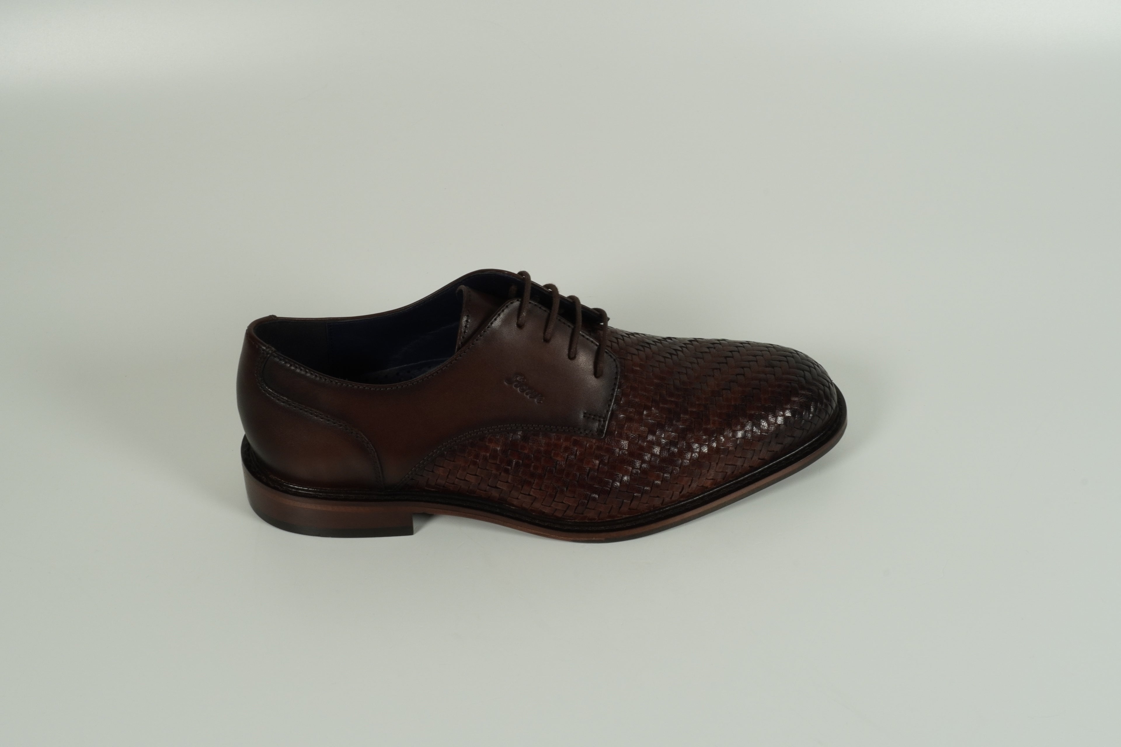 Lace-up Shoe Brown